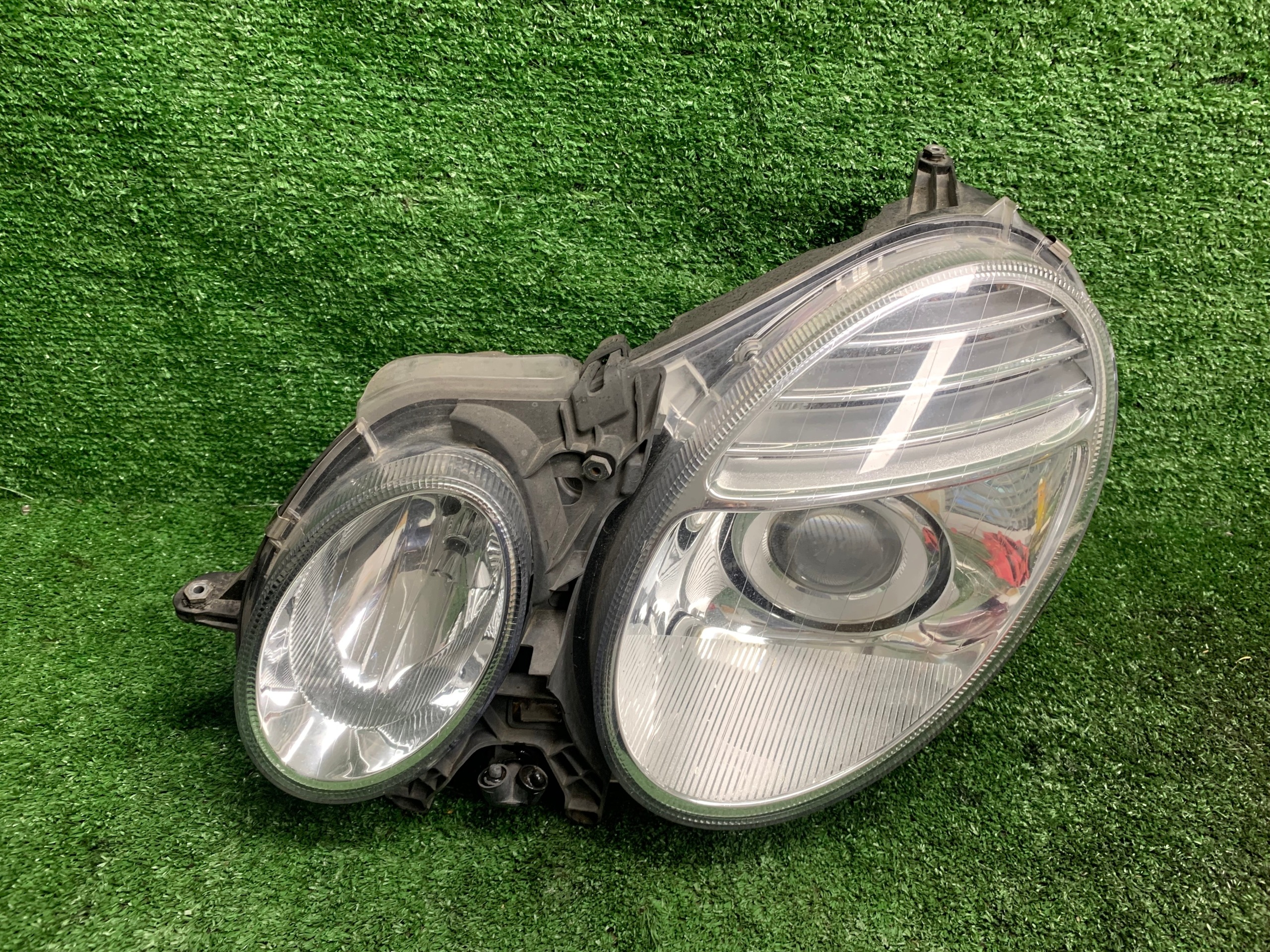 nice light front front left MERCEDES W211 XENON EUROPA LIFT