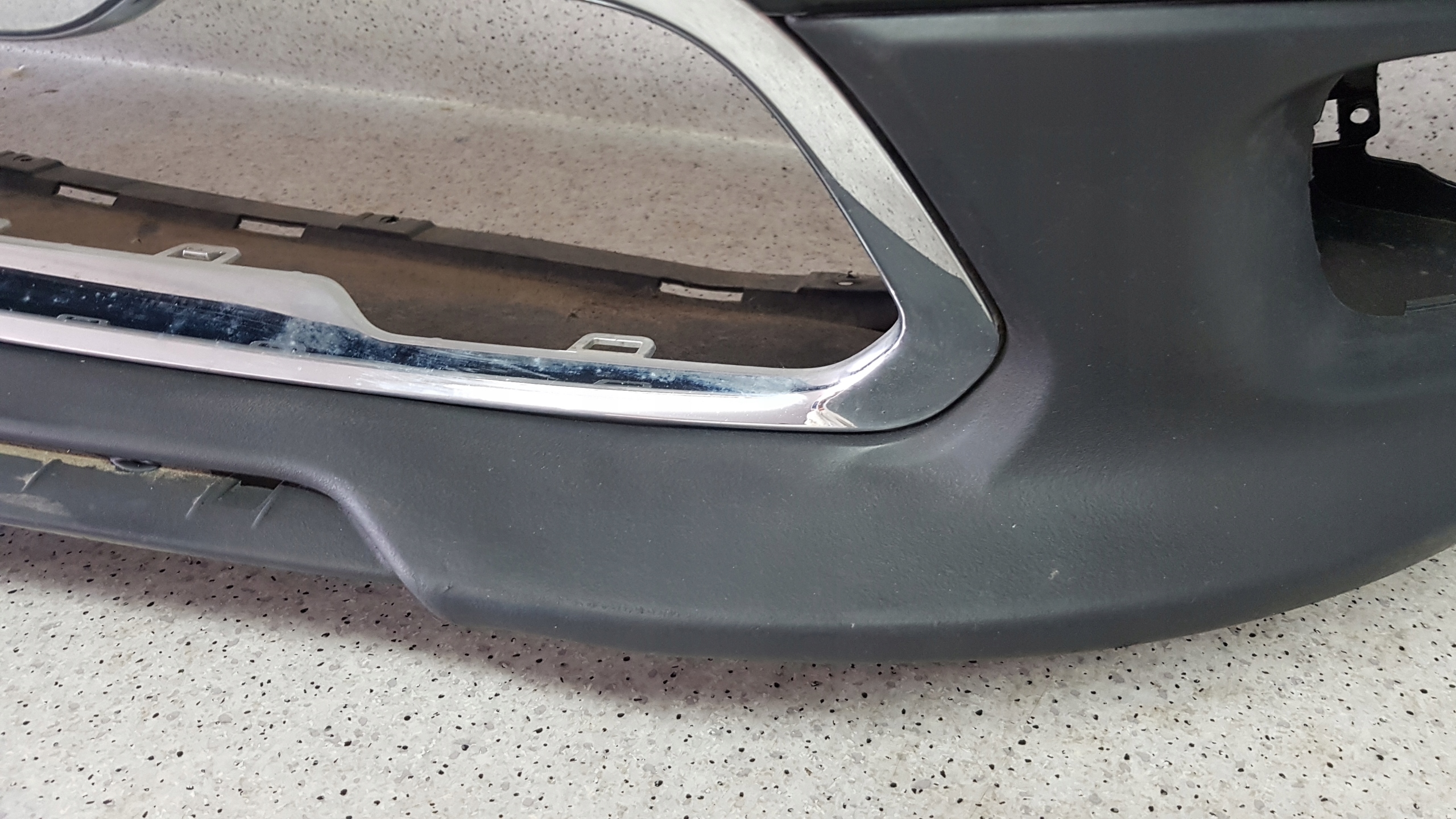 JEEP CHEROKEE KL 2014 - bumper front 9783