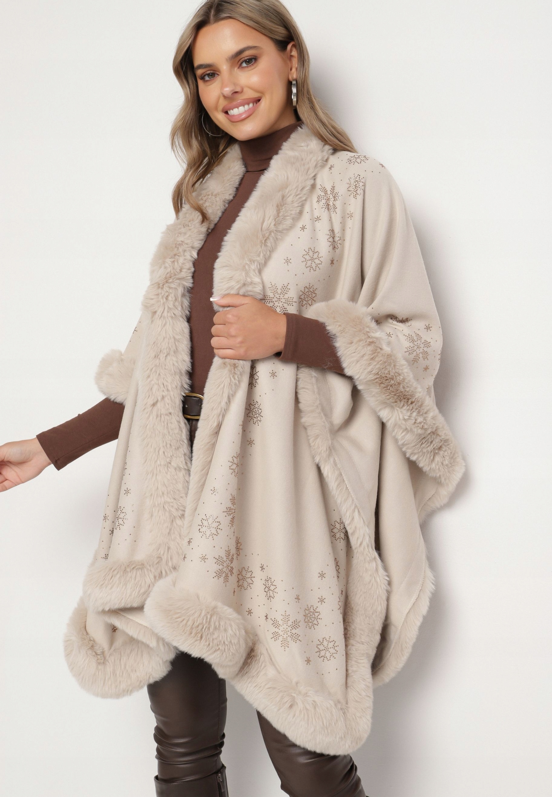 Born2Be Jasnobeżowe Ponczo damski