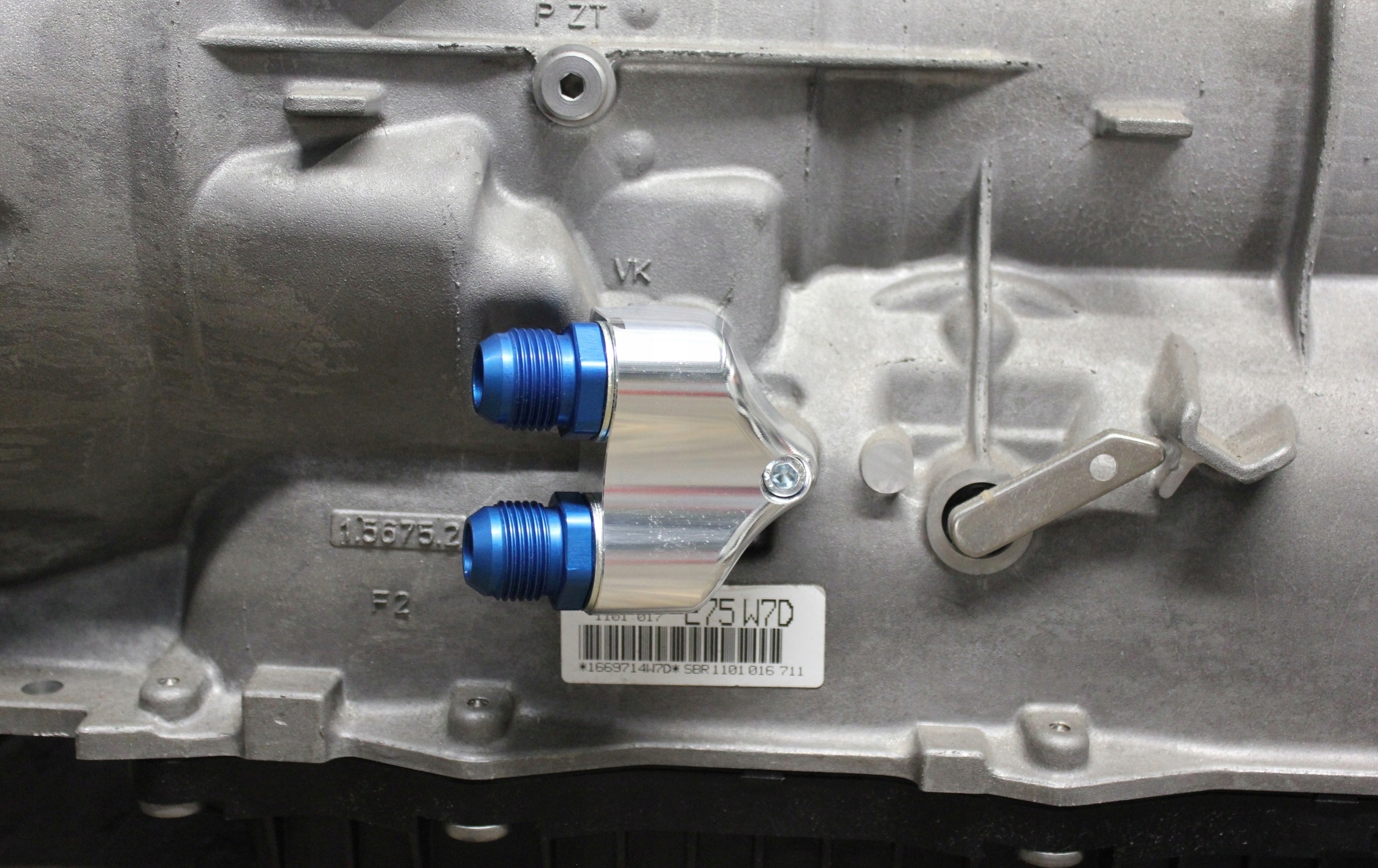 ADAPTER CHŁODNICY OLEJU SKRZYNIA BIEGÓW BMW ZF 8HP45 Rodzaj skrzyni Automatyczna