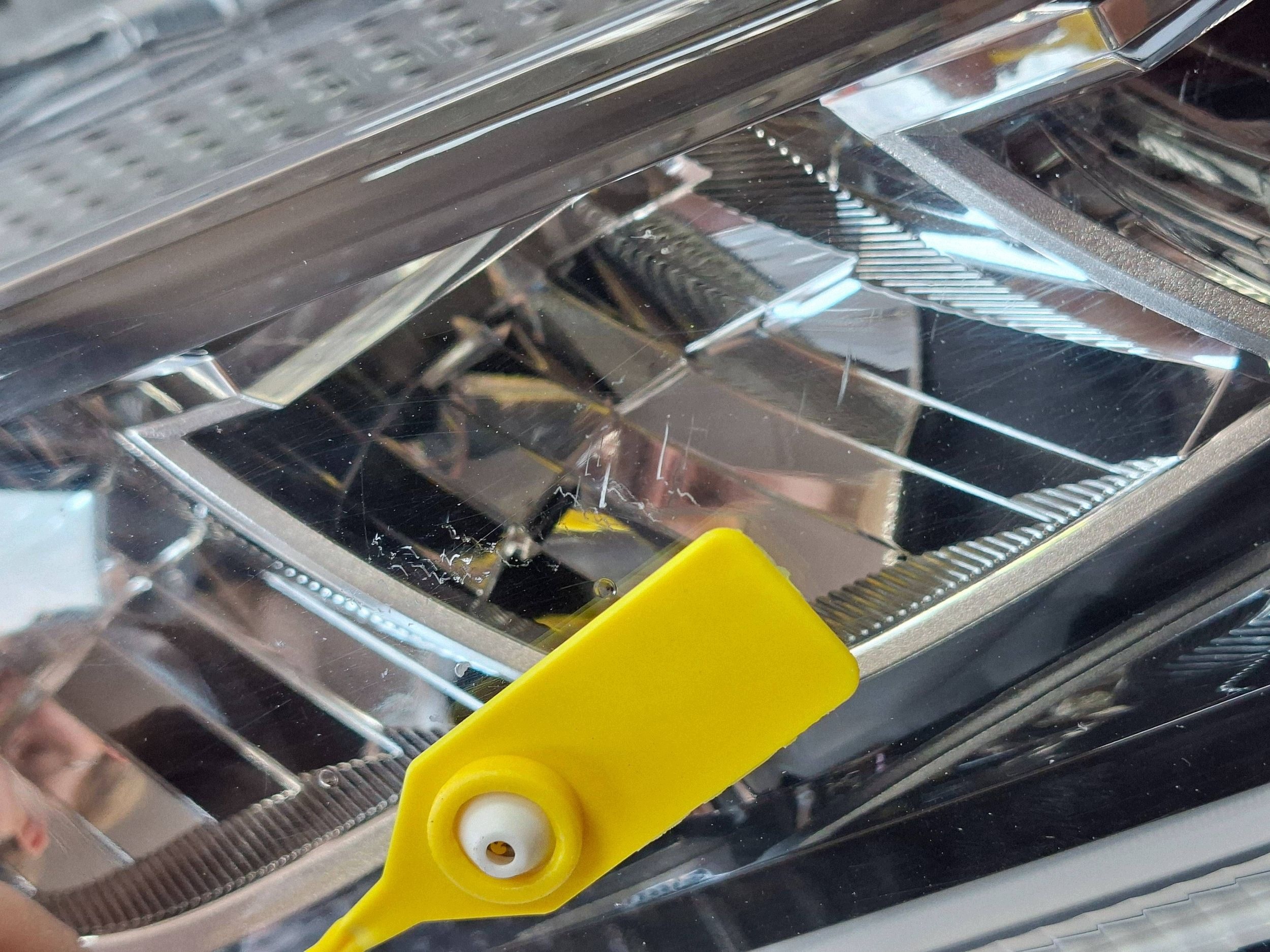 light FULL LED front right TOYOTA YARIS IV 20- EU K-08