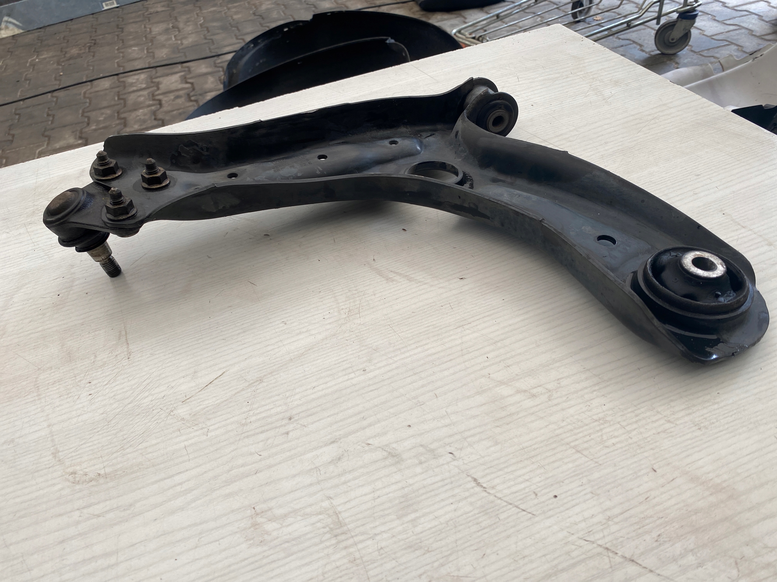 arm right front 6R0407152E FABIA II ROOMSTER