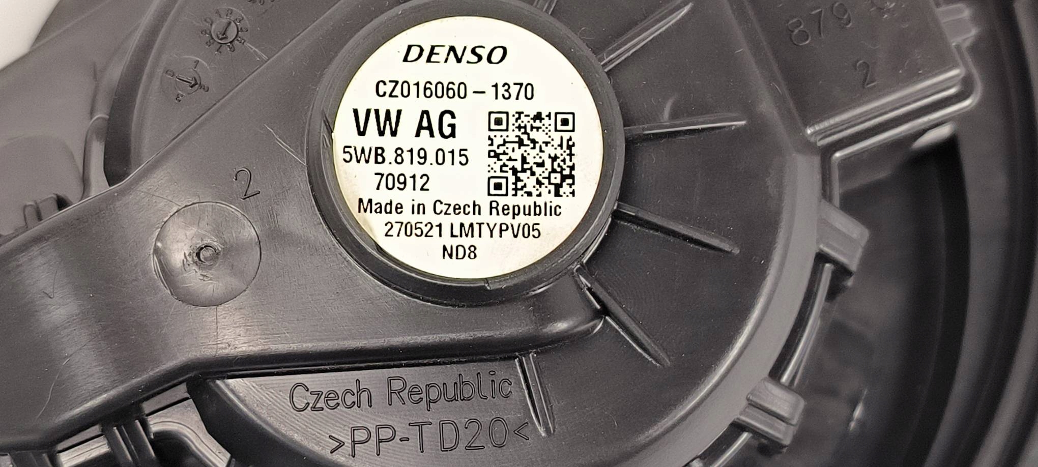 fan cab 5WB819015 SKODA OCTAVIA IV