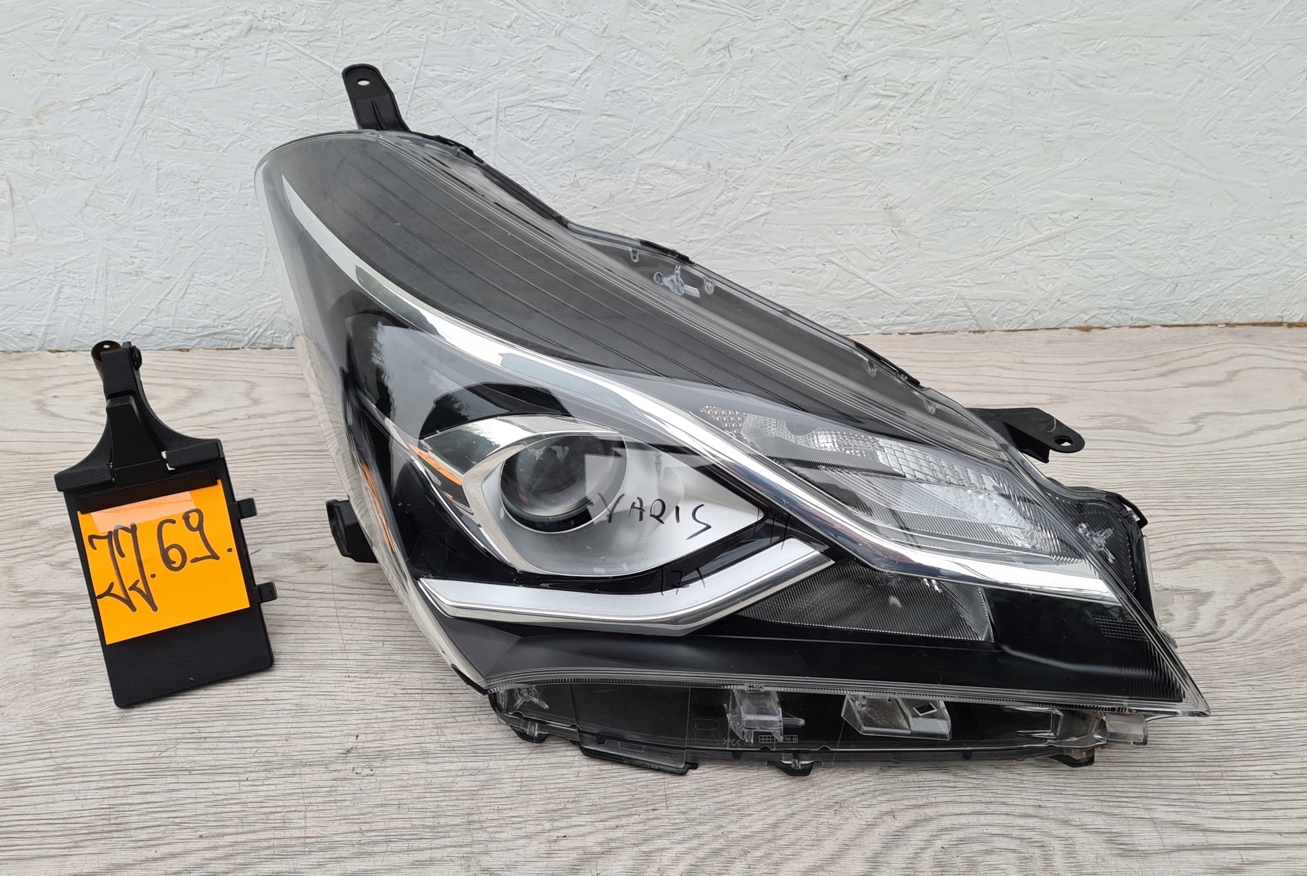 Frontscheinwerfer Toyota Yaris I P1 Facelift LED Rechts Scheinwerfer Headlight - Thumbnail 1