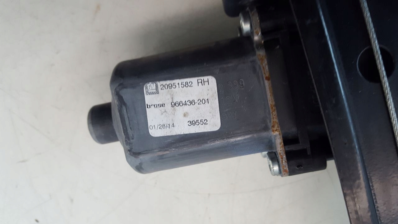 window regulator right front Opel Adam