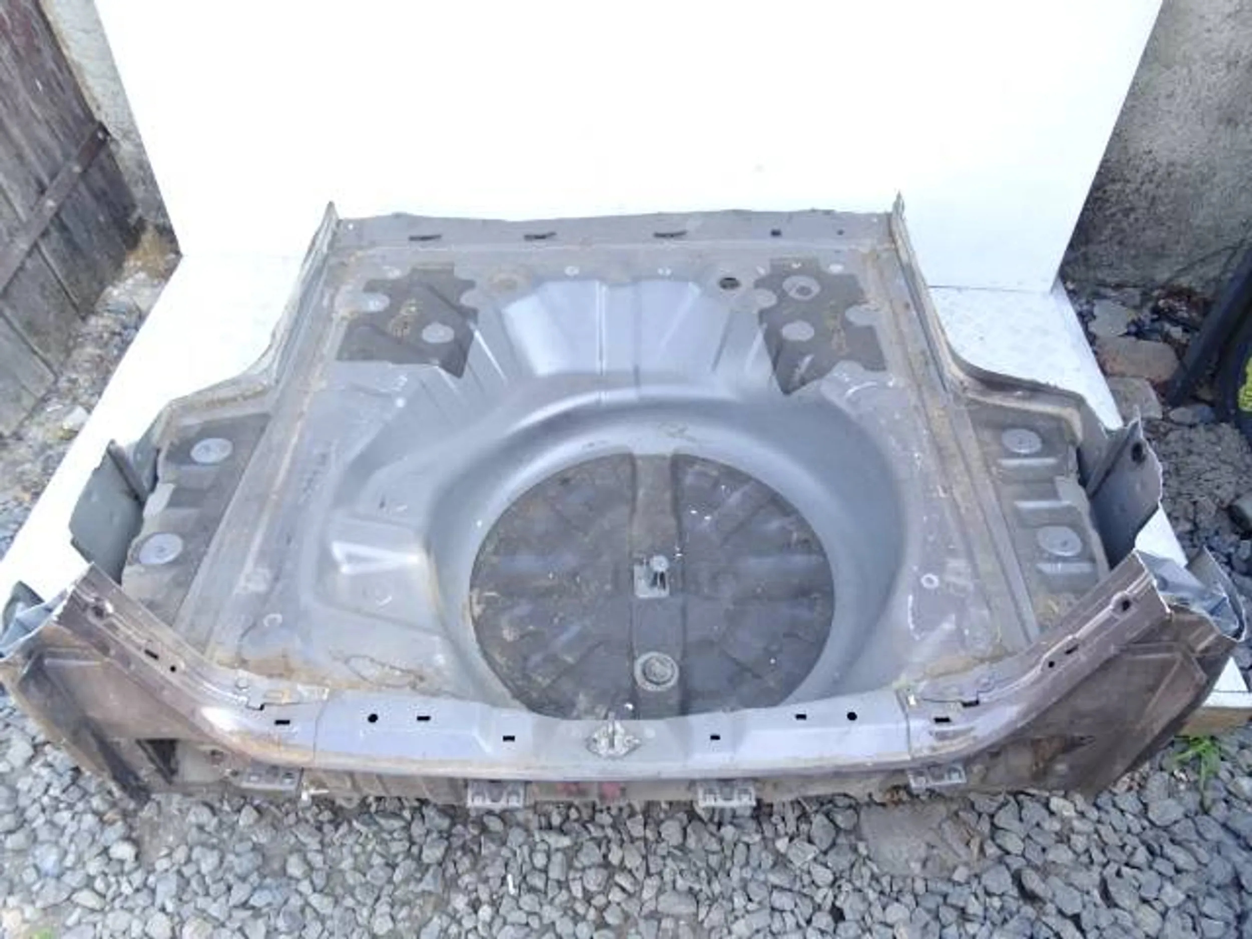 Pas tył podłoga Nissan X-Trail T31 K55G Typ samochodu 4x4/SUV