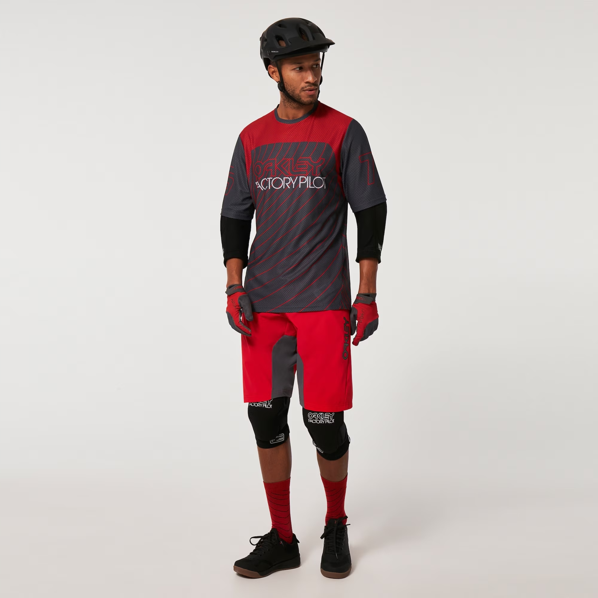 Szorty rowerowe Mtb Oakley Seeker 75 Red Line Czerwone Rozmiar 34