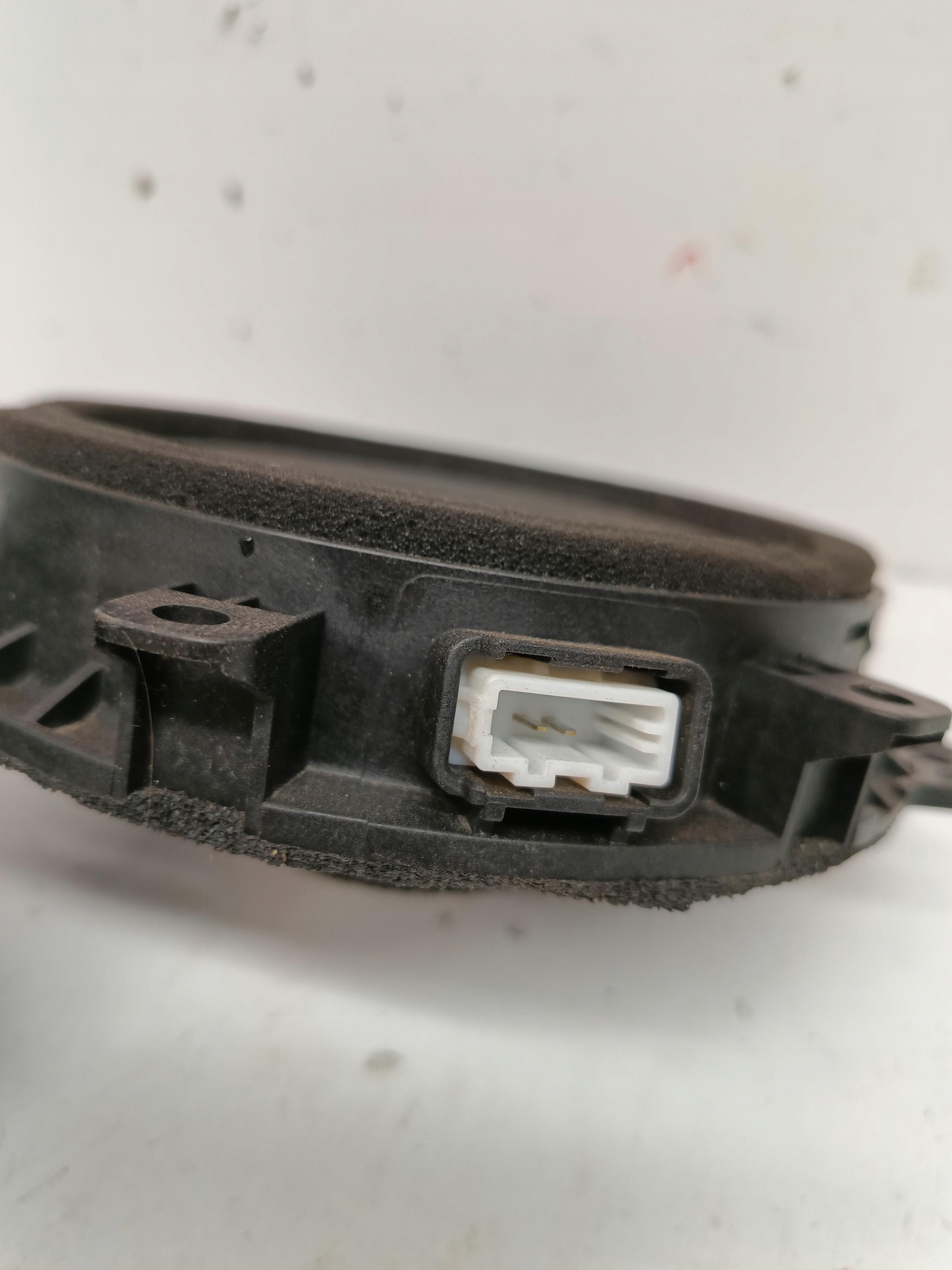 speaker left rear part rear KIA STONIC 2018- 96330-H8000