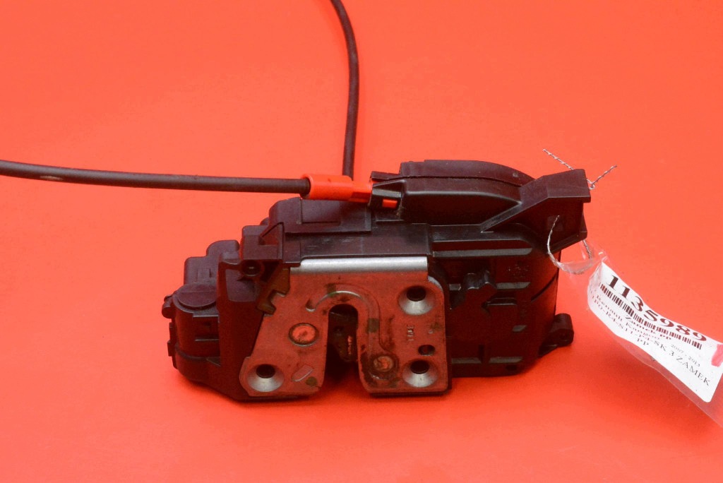 lock door right front front EU 8200497604--B RENAULT KANGOO 2 II 07-13