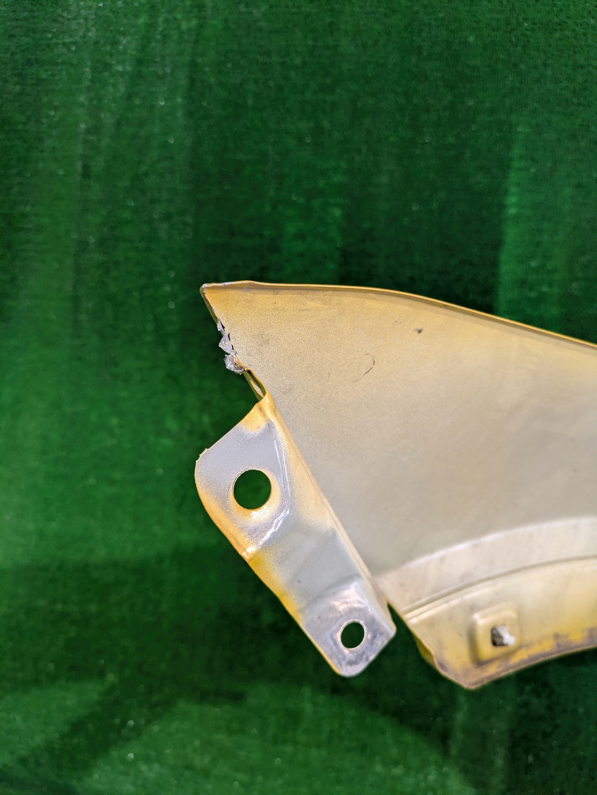 fender front right KIA X-CEED NR.181