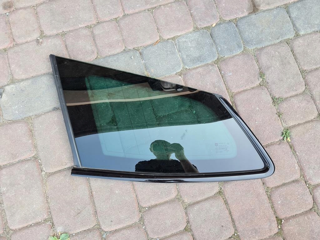 Скло заднє задній Універсал Темний Opel Insignia b 2019