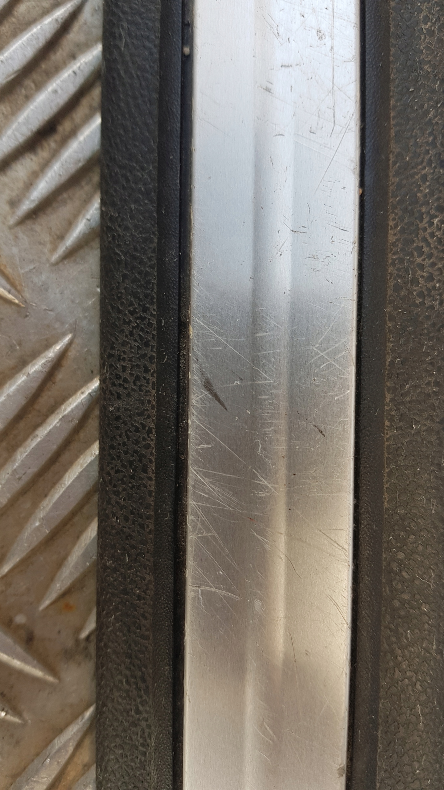 MERCEDES B KLASSA W245 decorative trim threshold left right