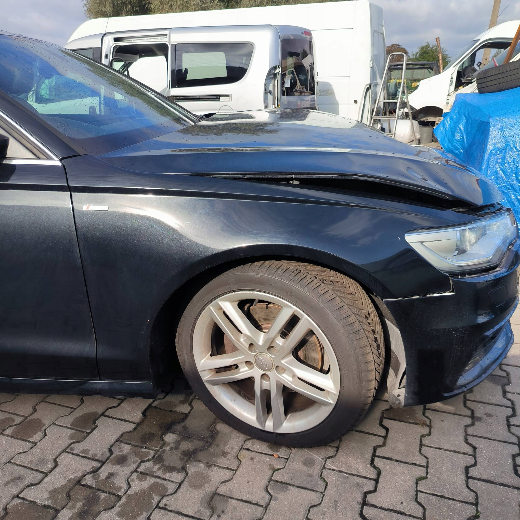 fender right front LZ9Y AUDI A6 C7