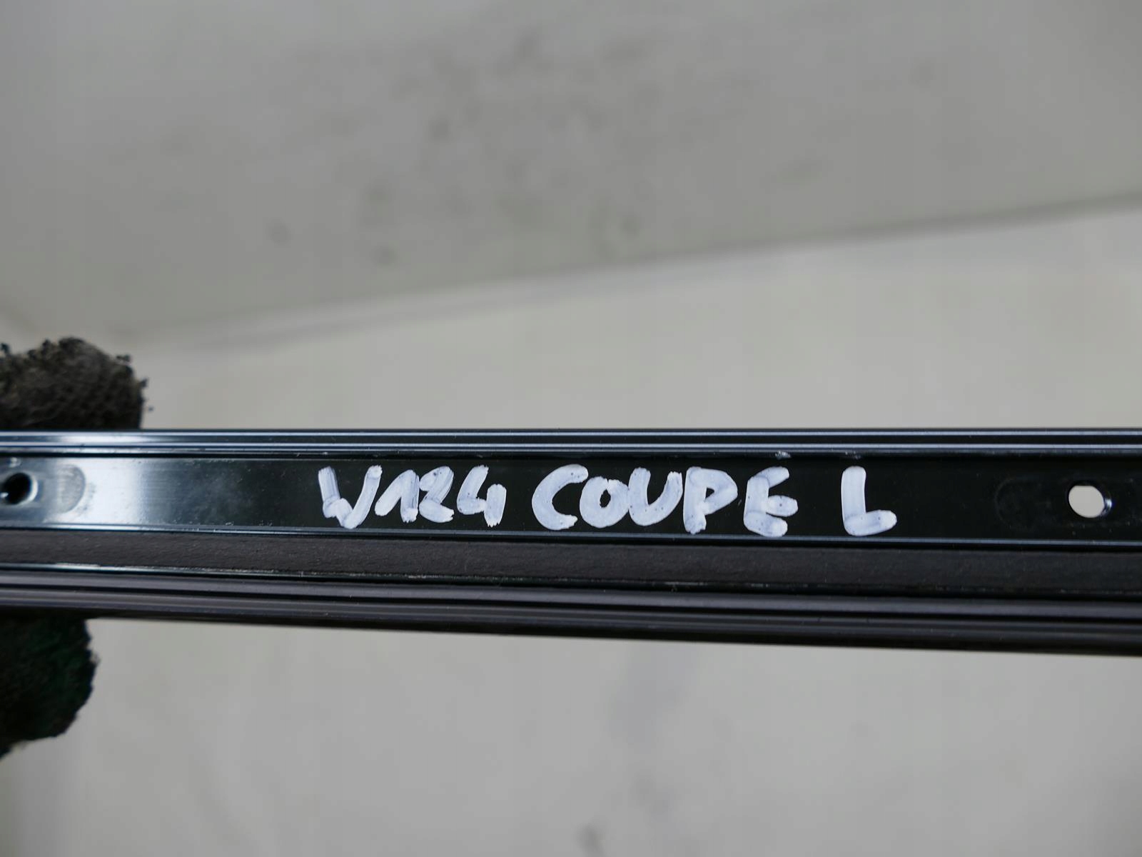 MERCEDES E W124 COUPE lišta Karoserie levá C124