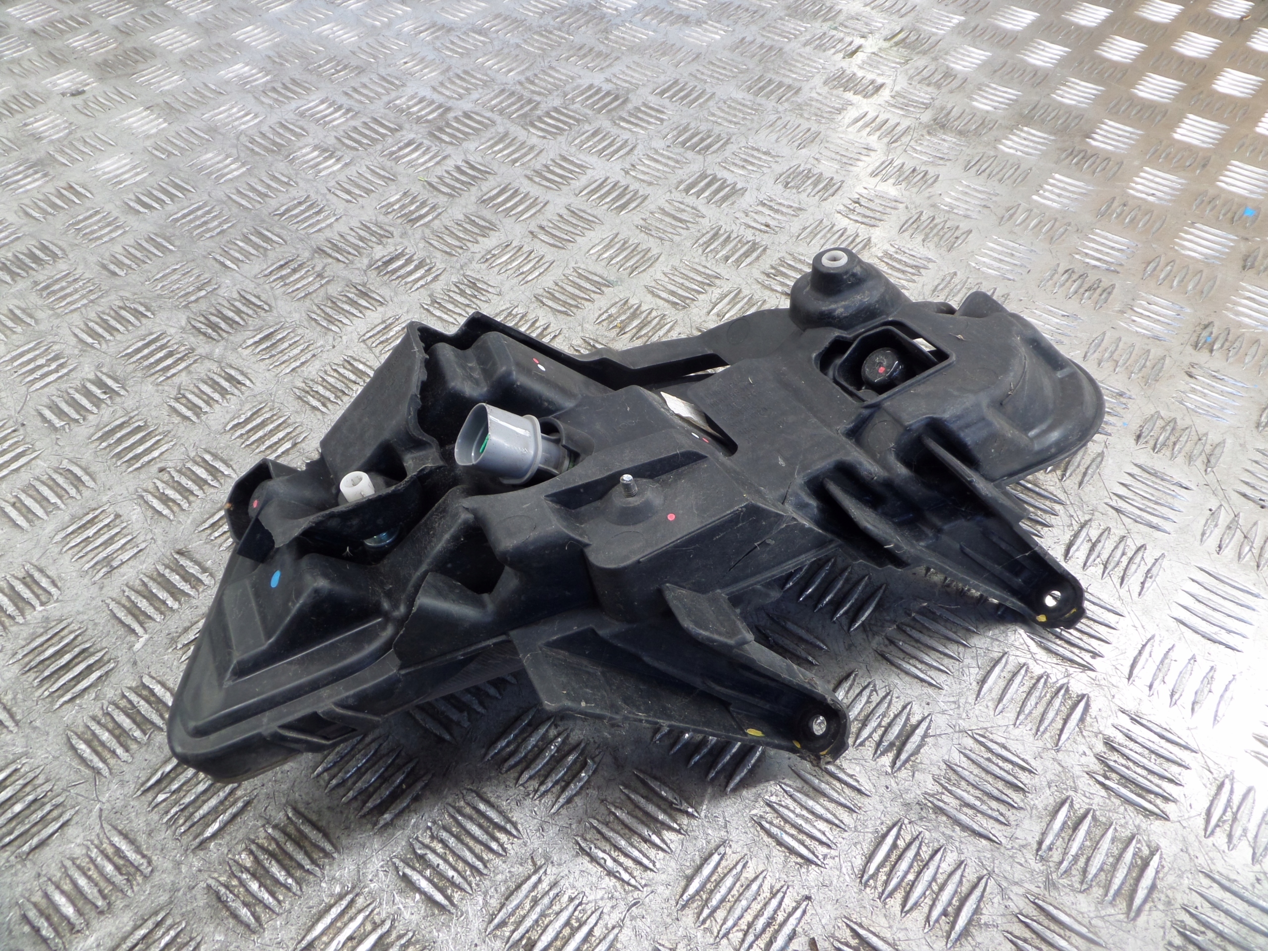 fog light left front HYUNDAI i40 LIFT 92201-3Z5