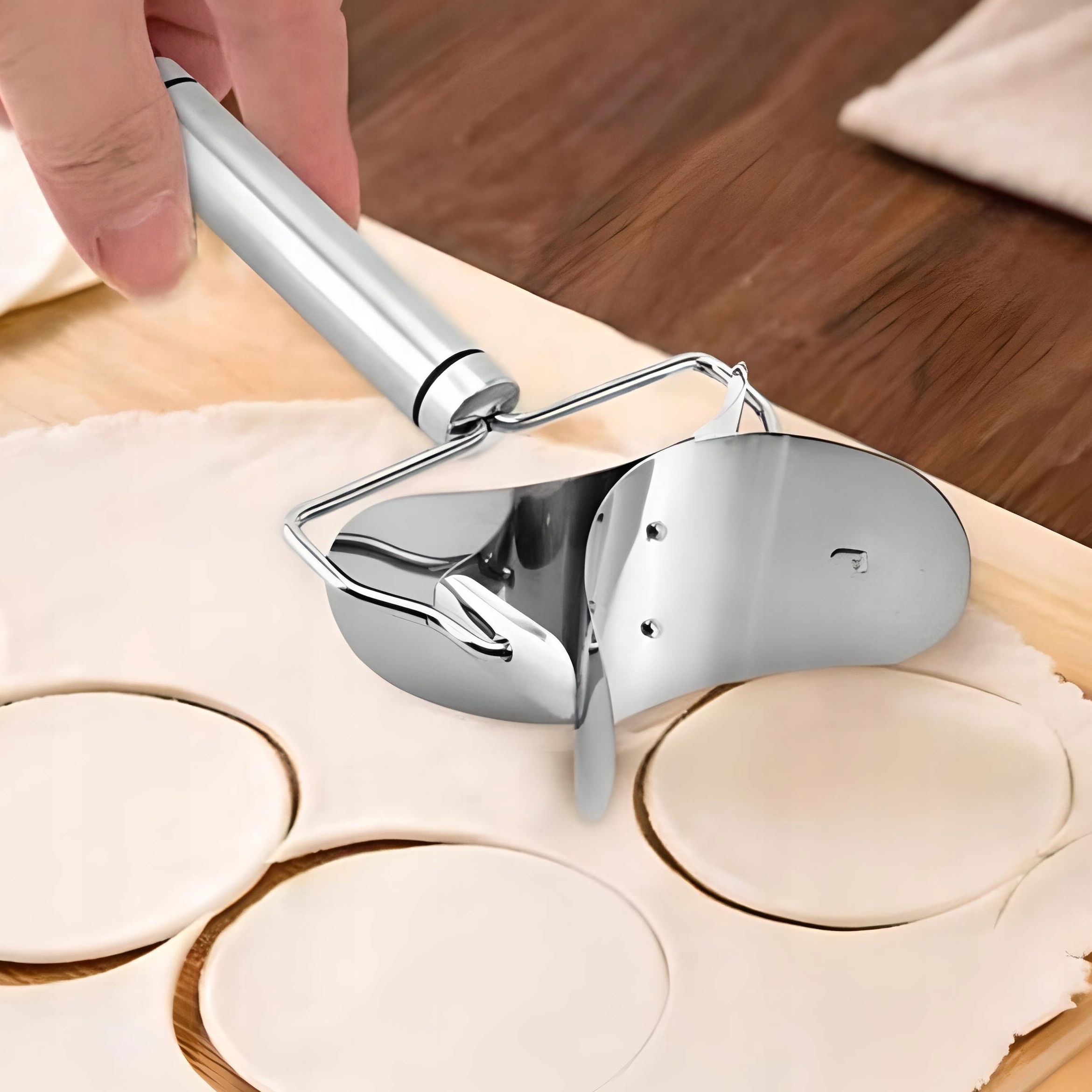 ZESTAW DO PIEROGÓW WYKRAWACZ KRAJALNICA + FOREMKA Marka Brunbeste