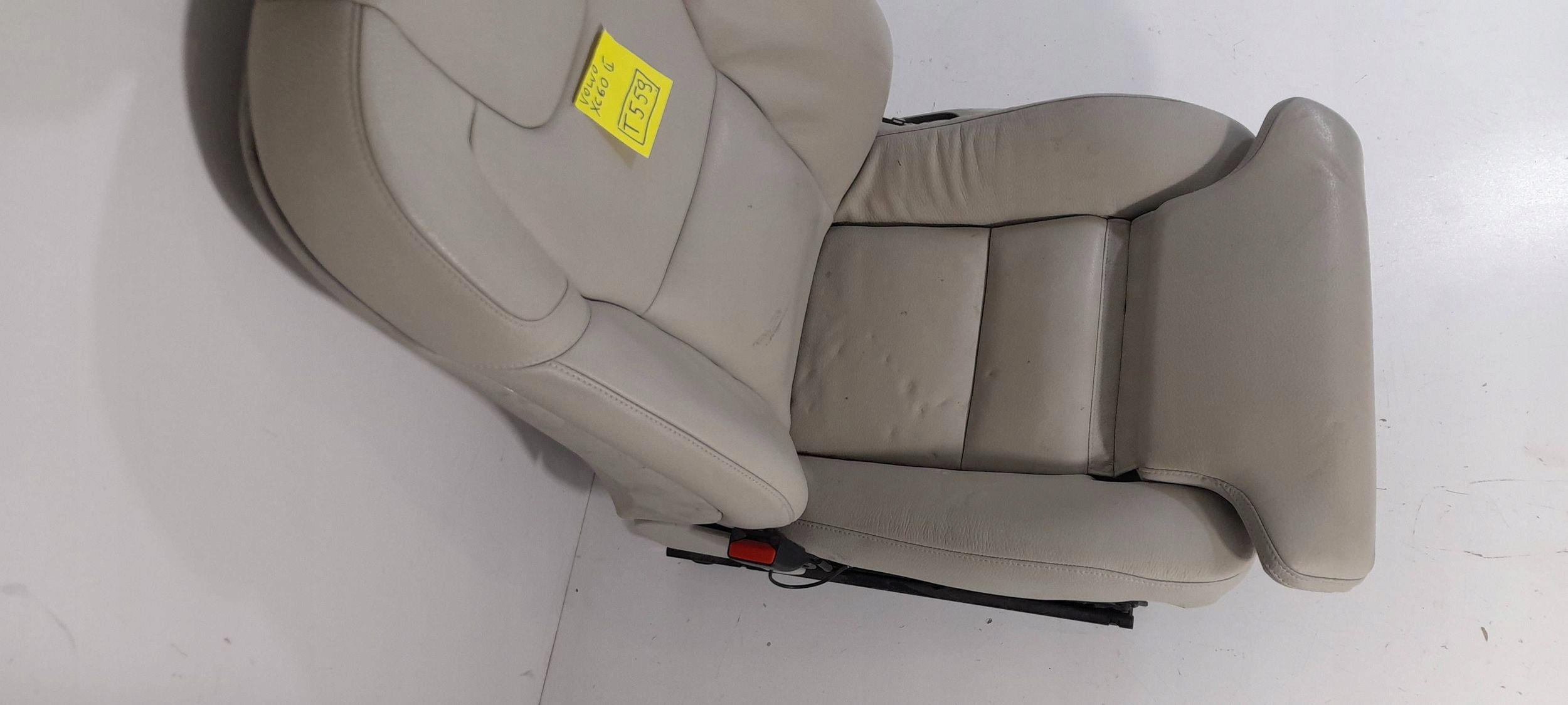 Volvo XC60 II 2022r Siège Chauffeurs (T559)