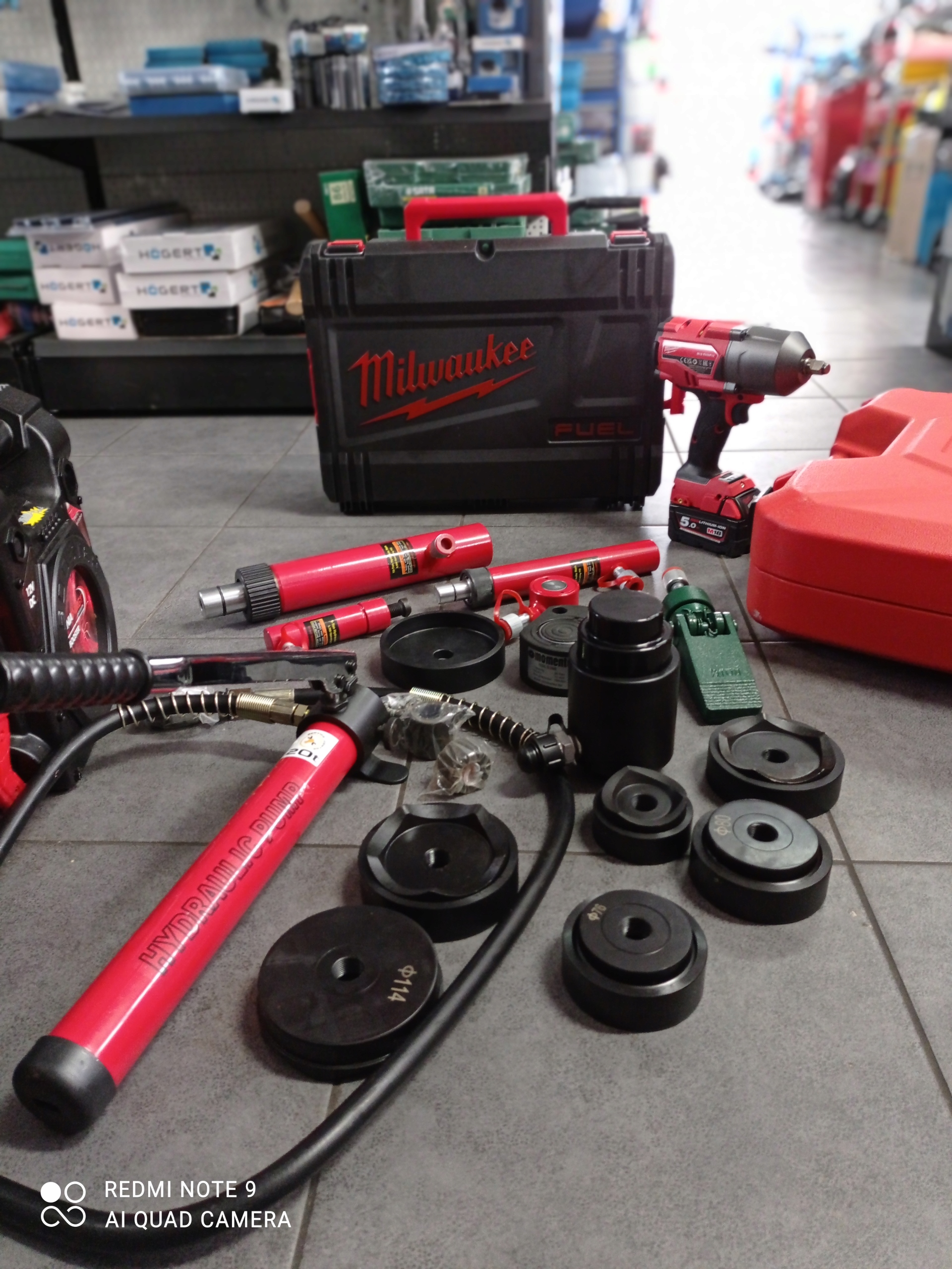 КЛИНОВОЙ РАЗБРАСЫВАТЕЛЬ ГИДРАВЛИЧЕСКИЙ АВАРИЙНЫЙ КОМПЛЕКТ