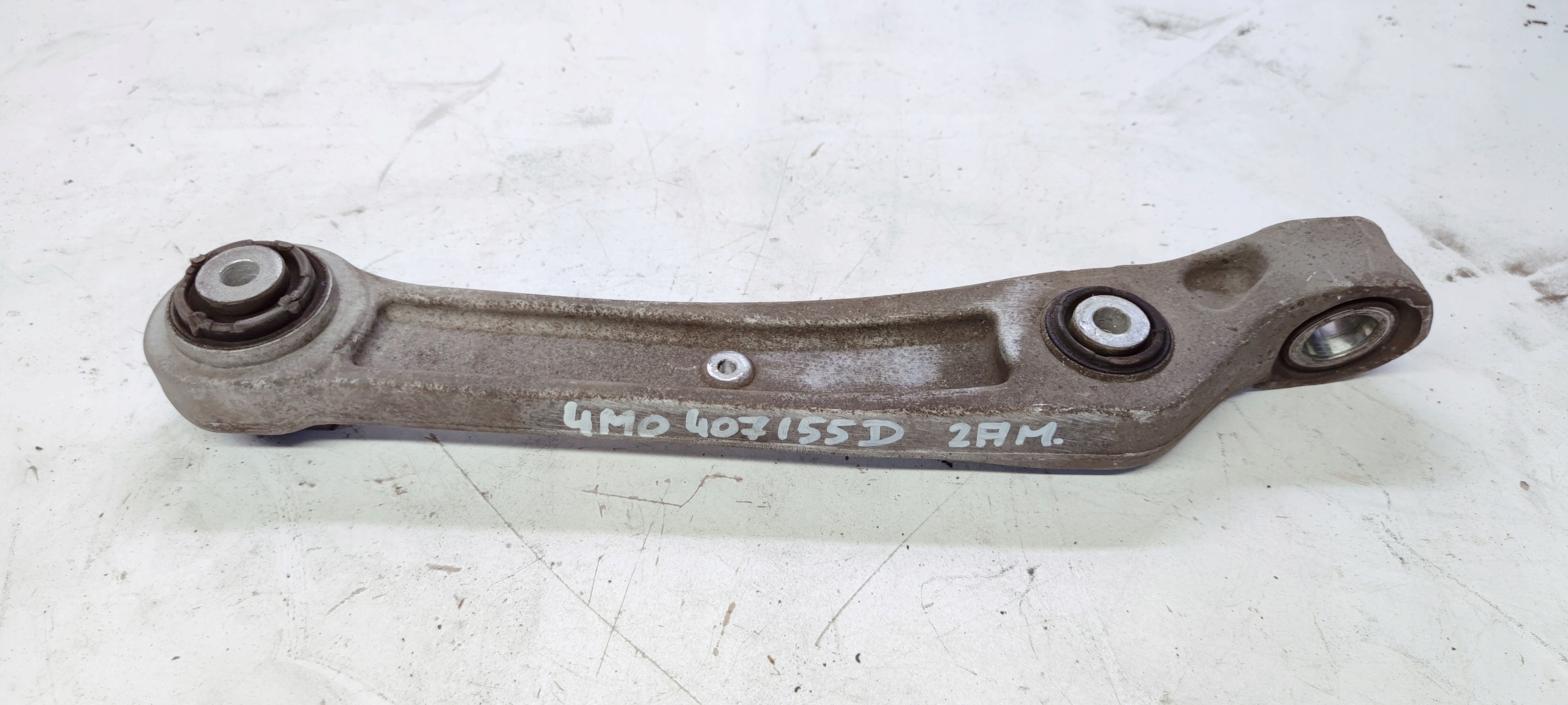 arm left front AUDI A6 C8 A7 Q7 4M0407155D