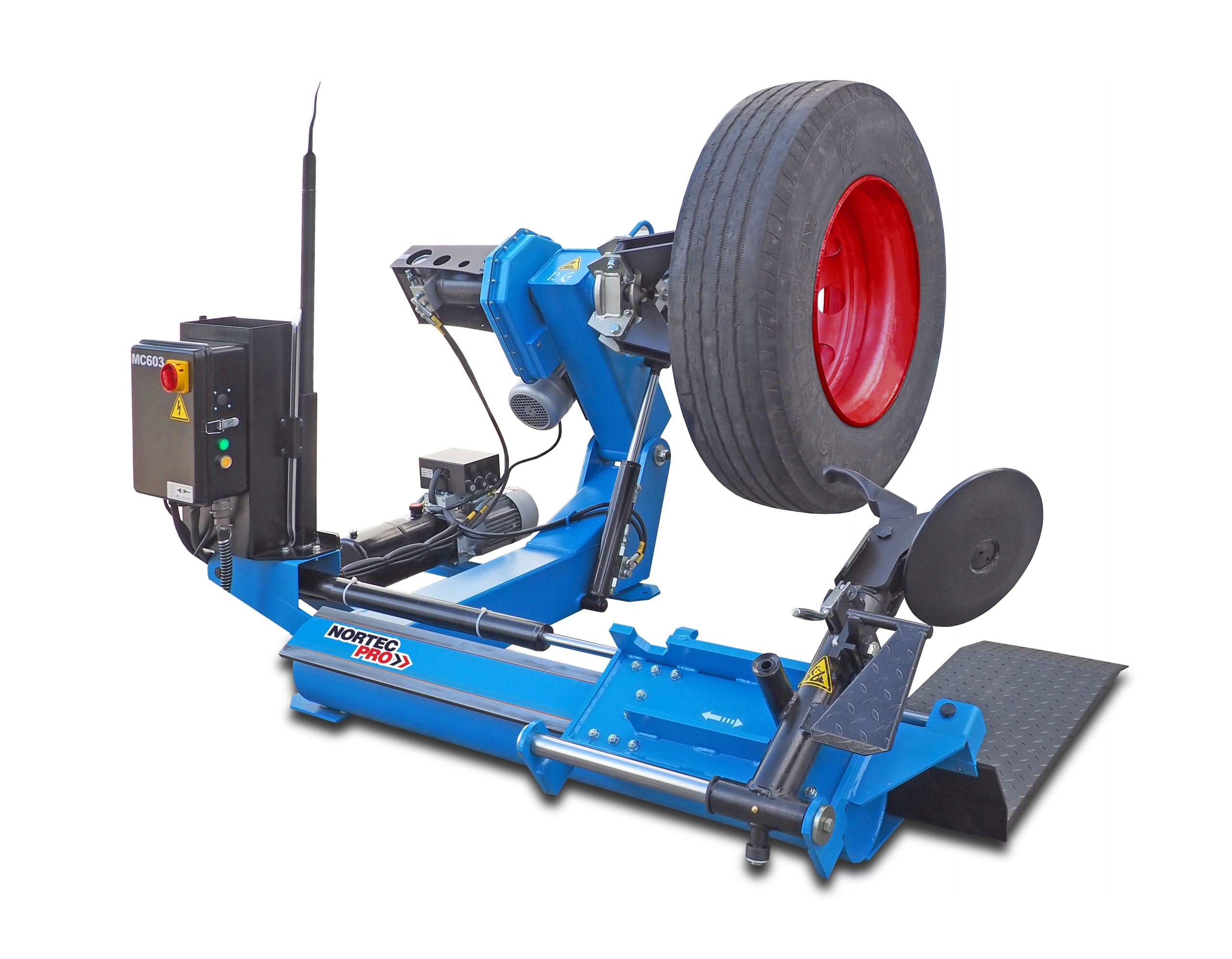 Збірка вантажівки NORTEC Pro MC603 prof