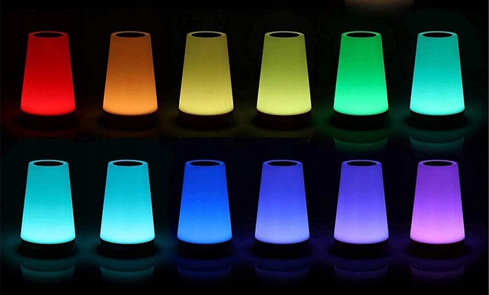 LAMPKA NOCNA LED WIELOKOLOROWA USB PILOT DOTYK Kolekcja M4