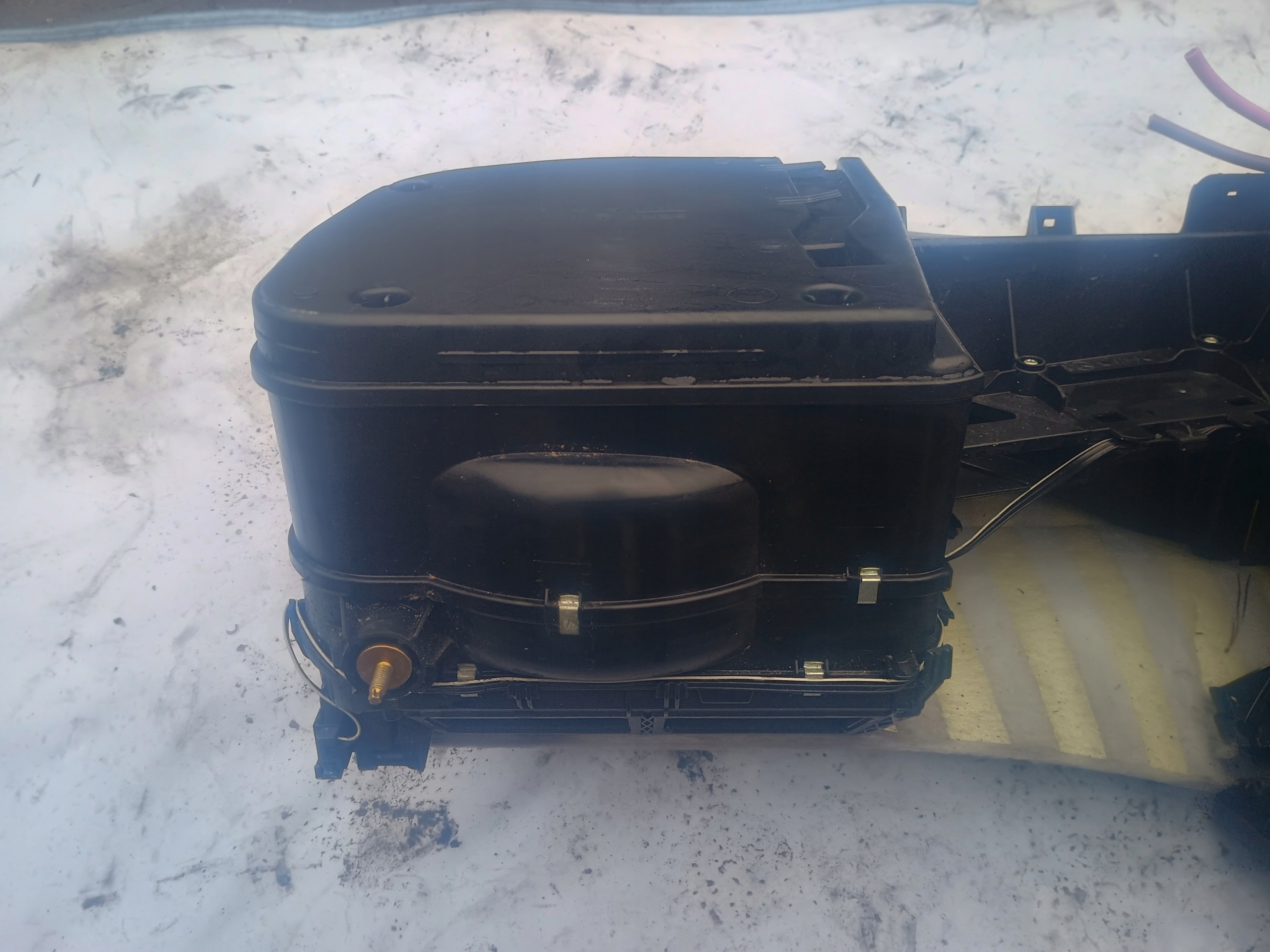 ohřívač 2118300362 MERCEDES W211