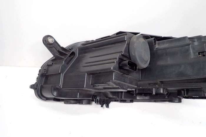 VW PASSAT B7 XENON LED reflektor droite feu 3AB941752