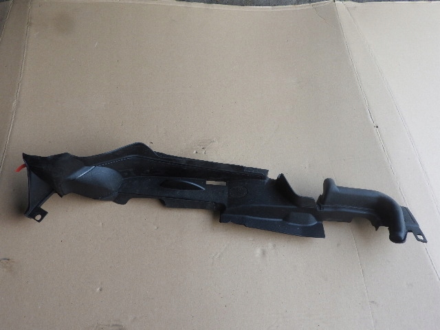 Audi OE 8W0821170 nakładka osłona błotnika
