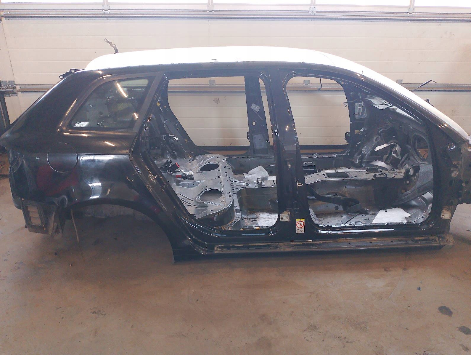 ПОРОГ ПРАВЫЙ + СТОЙКА ЦЕНТРАЛЬНЫЙ AUDI A3p РЕСТАЙЛИНГ HBd