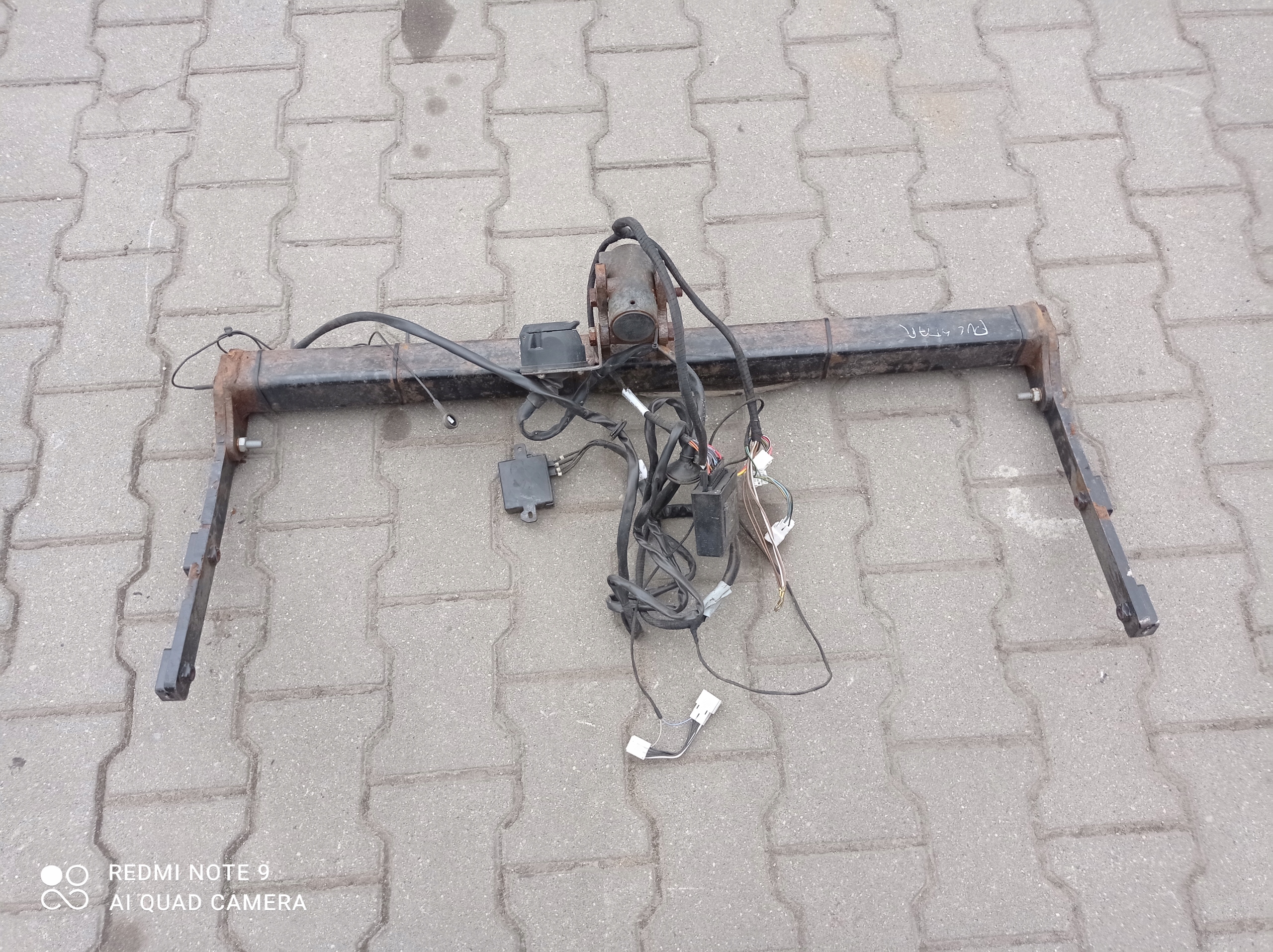 HAK HOLOWNICZY NISSAN PULSAR 14-18R ORYGINALNY DEDYKOWANY