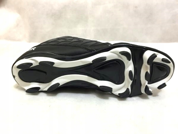 nowe buty PIŁKARSKIE KORKI - LANKI r. 44 TANIO Kod producenta A9969