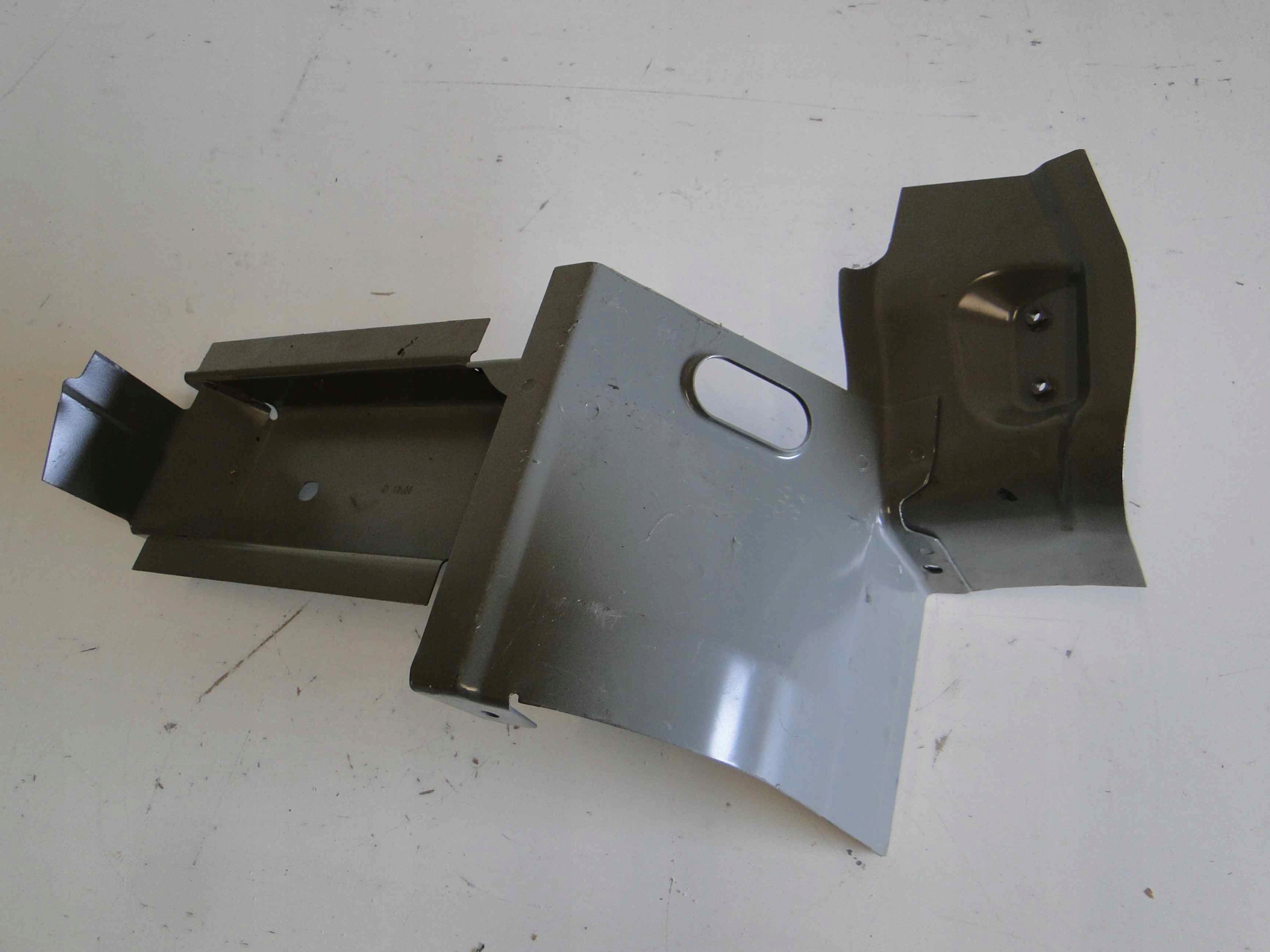 MERCEDES VITO V KLASA W448 448 RAMA DOL SLUPKA D Part number A6396100926