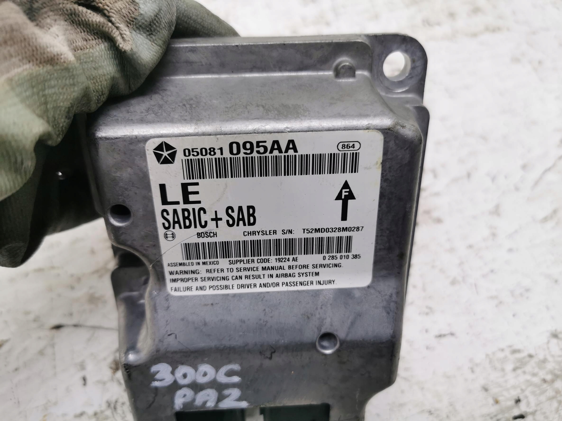 module control unit airbag CHRYSLER 300C 05081095AA