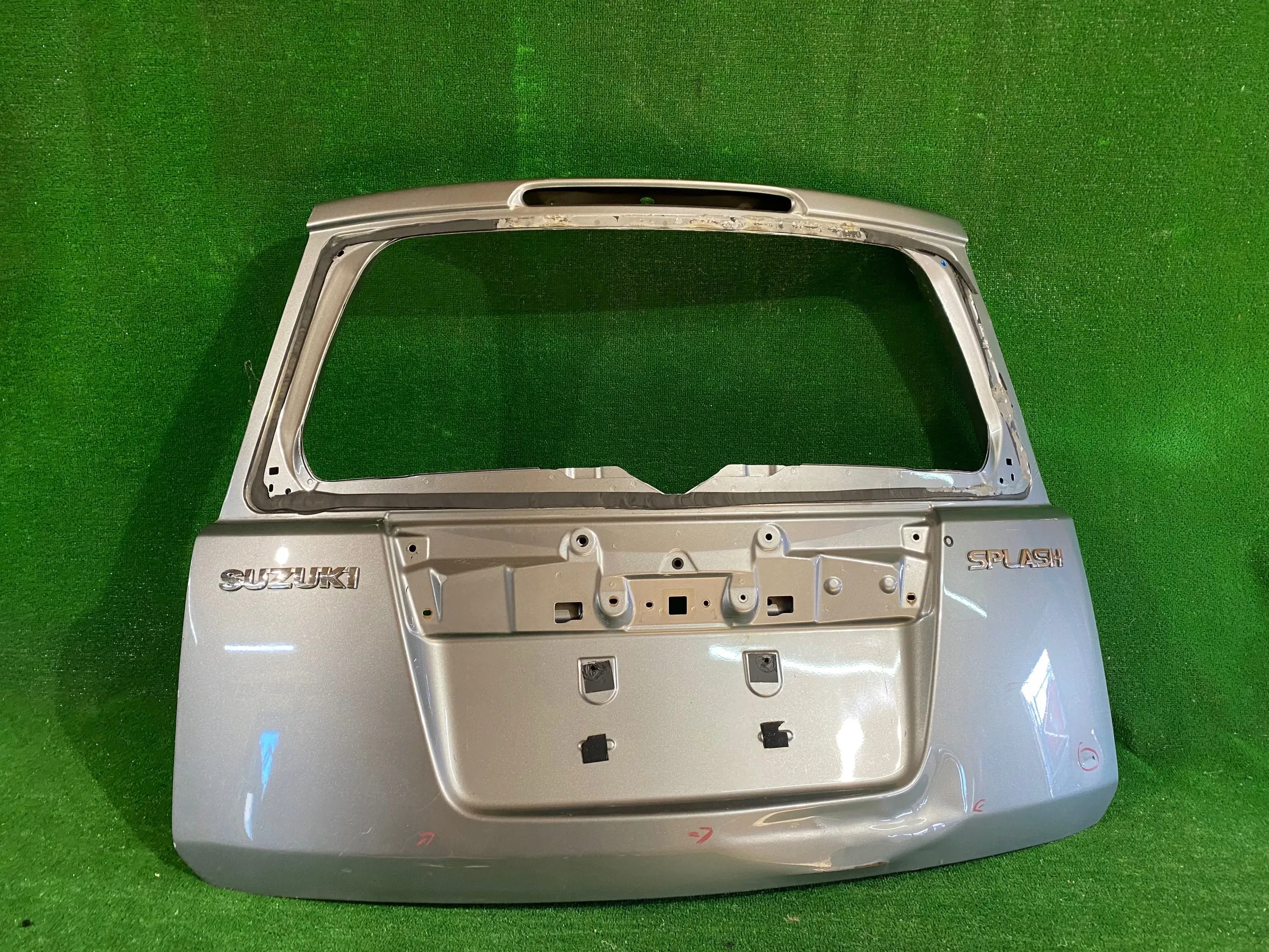 boot doors rear part boot SUZUKI SPLASH 08