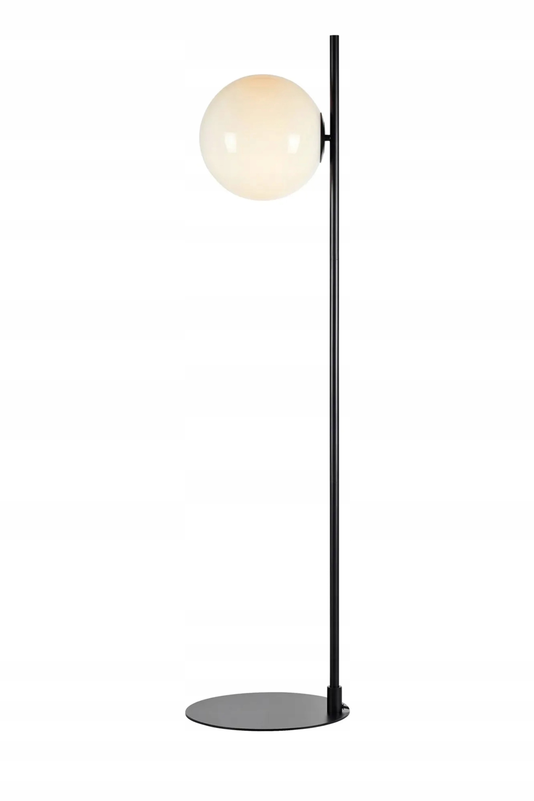 Markslöjd Dione stojaca lampa čierna