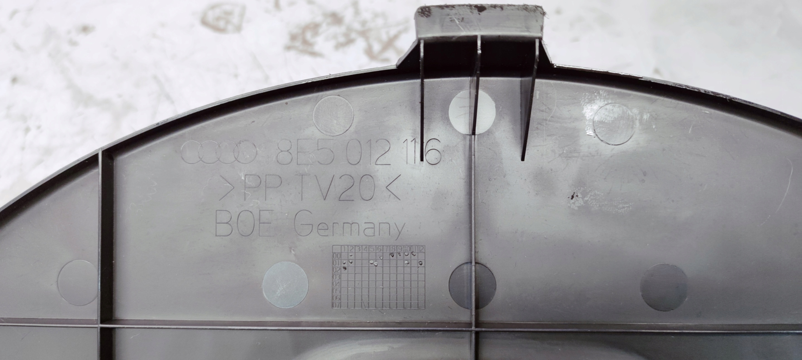 ZAŚLEPKA WKŁADKU KOŁA ZAPASOWEGO AUDI A4 8E5012116 Typ samochodu Samochody osobowe