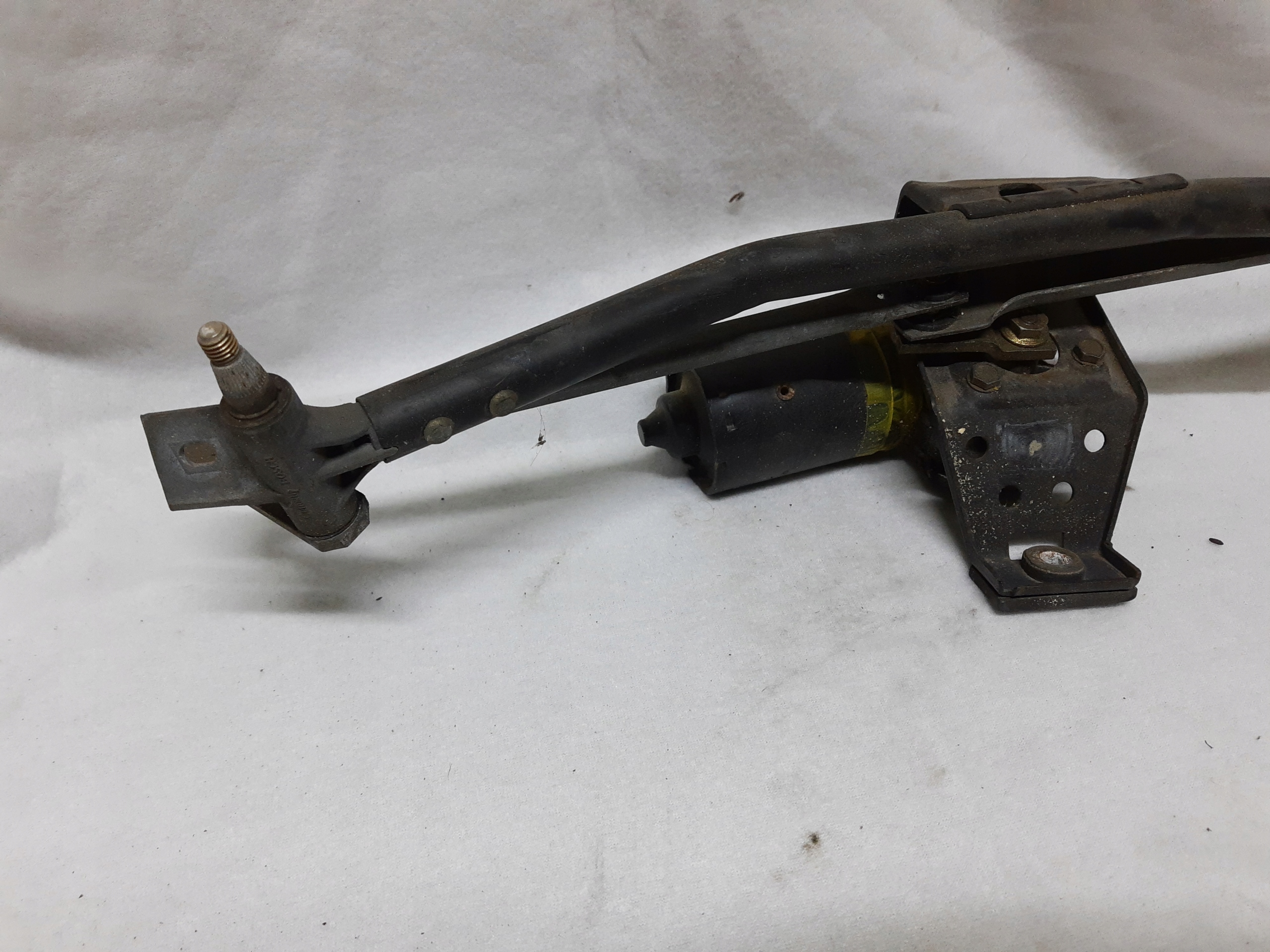 mechanism engine of wipers AUDI 80 (8C. B4) 1.9 TDI front 893955113A