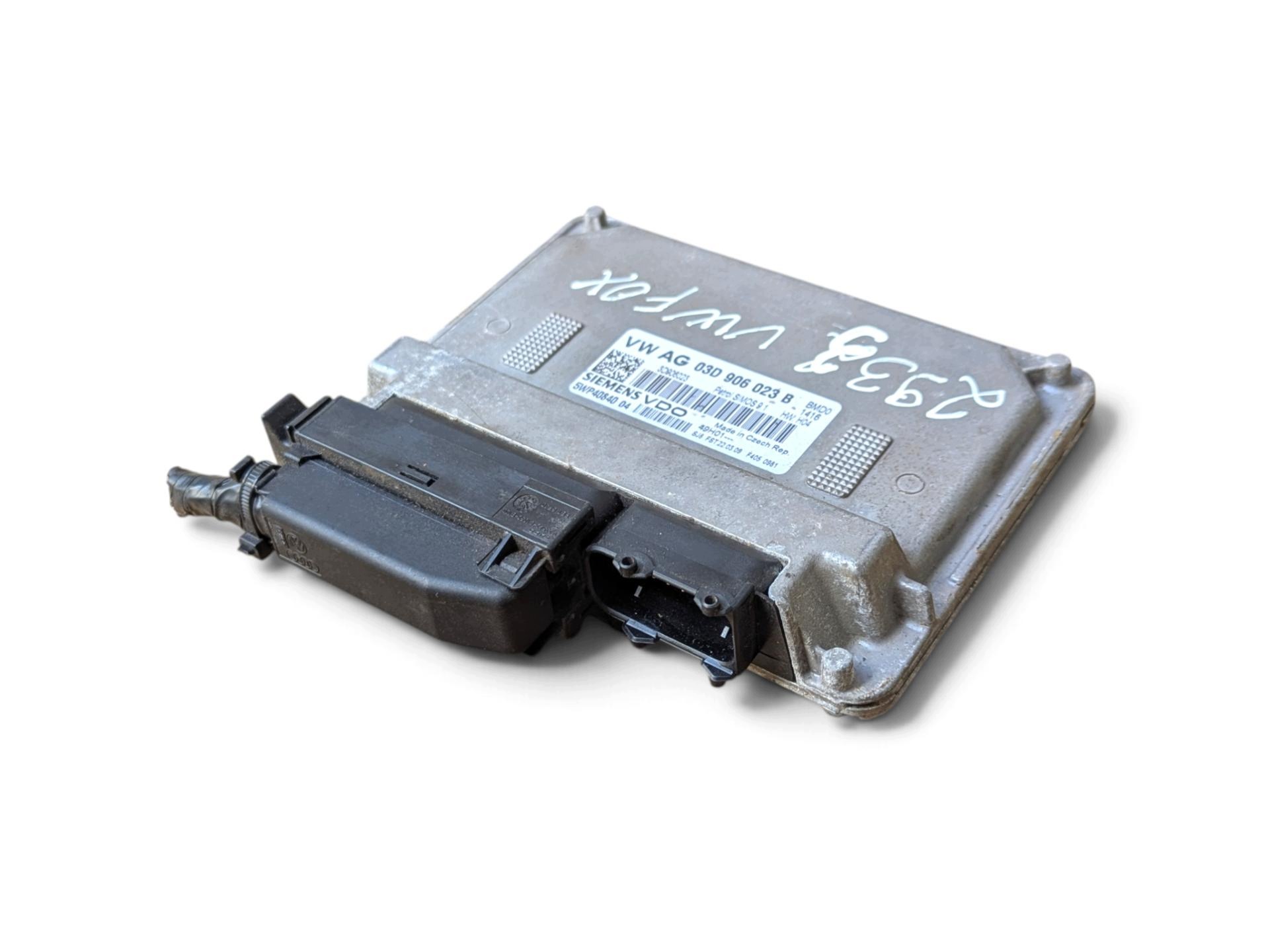 unité de commande électronique uce moteur Volkswagen Fox 2 5Z 2009 03D906023B