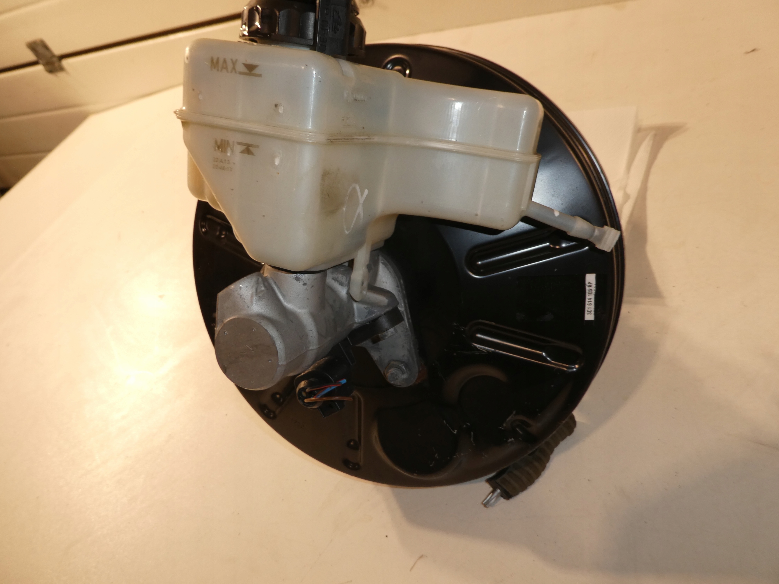 Servofreno servo VW PASSAT B7 CC 3C1614105AP