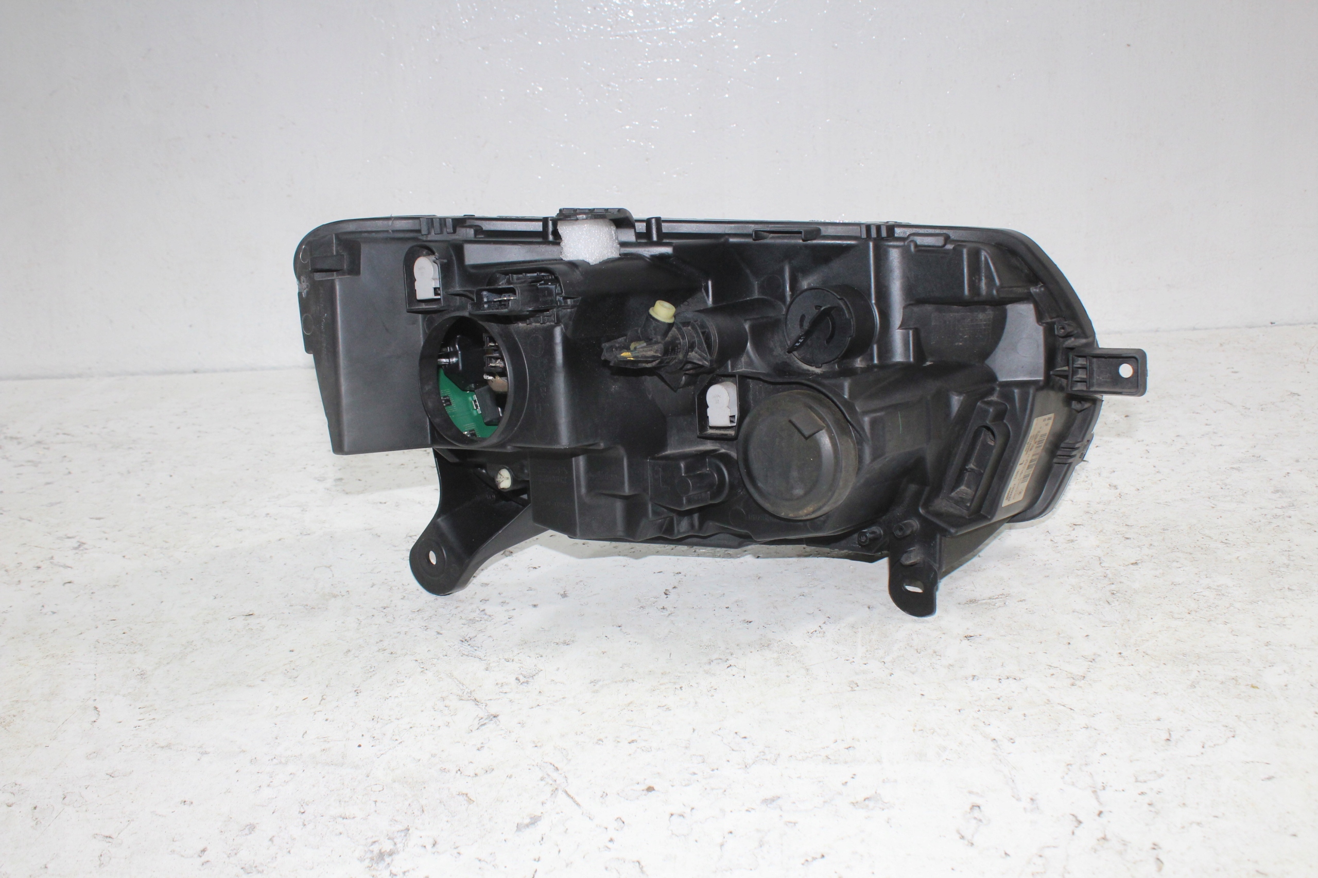 Dacia Sandero II lift light left front 260608143R