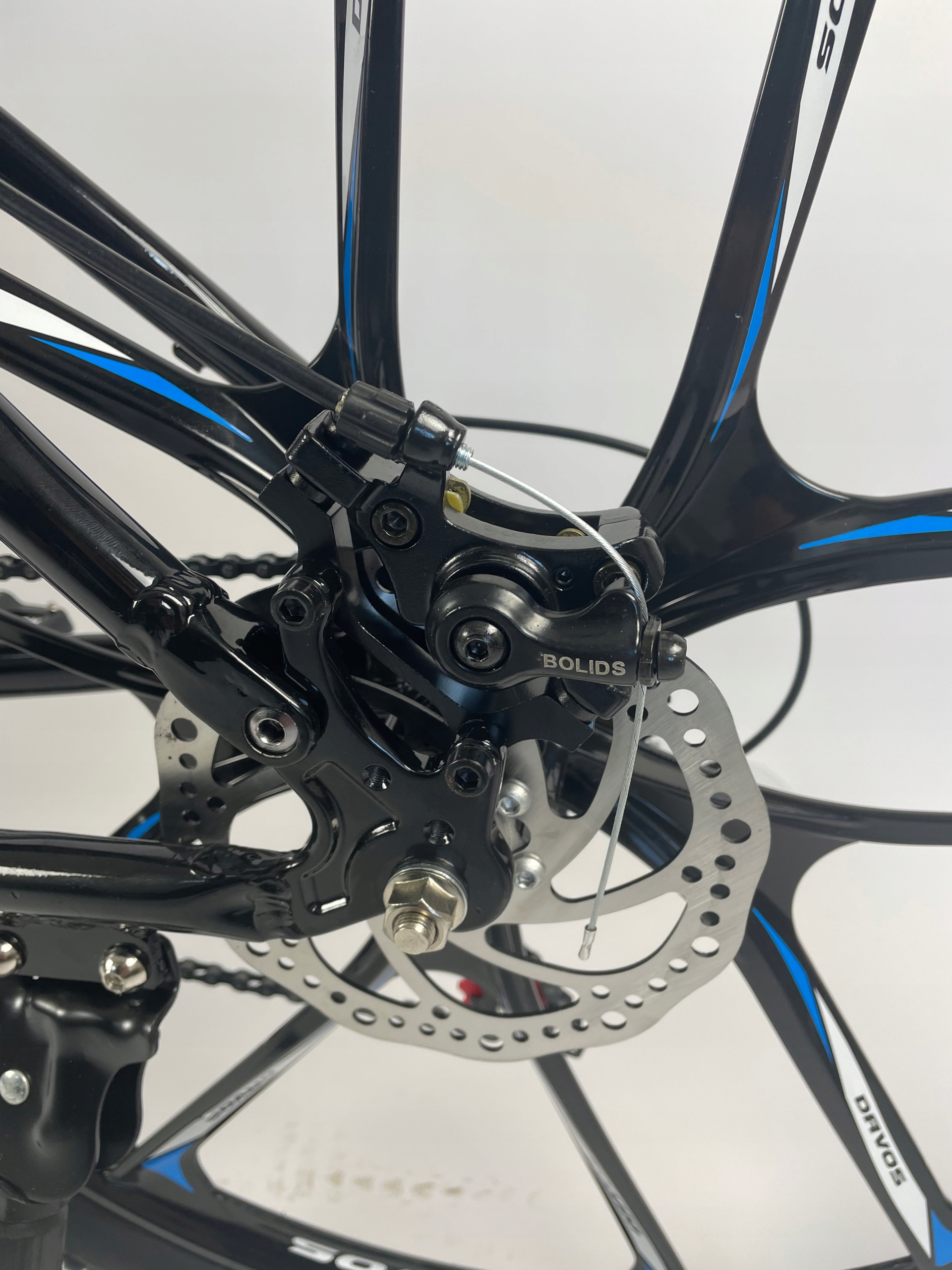 Rower MTB Davos 19 cali koło 27,5 2xAMORTYZATOR HAMULCE TARCZOWE W00W !!! Materiał ramy aluminium