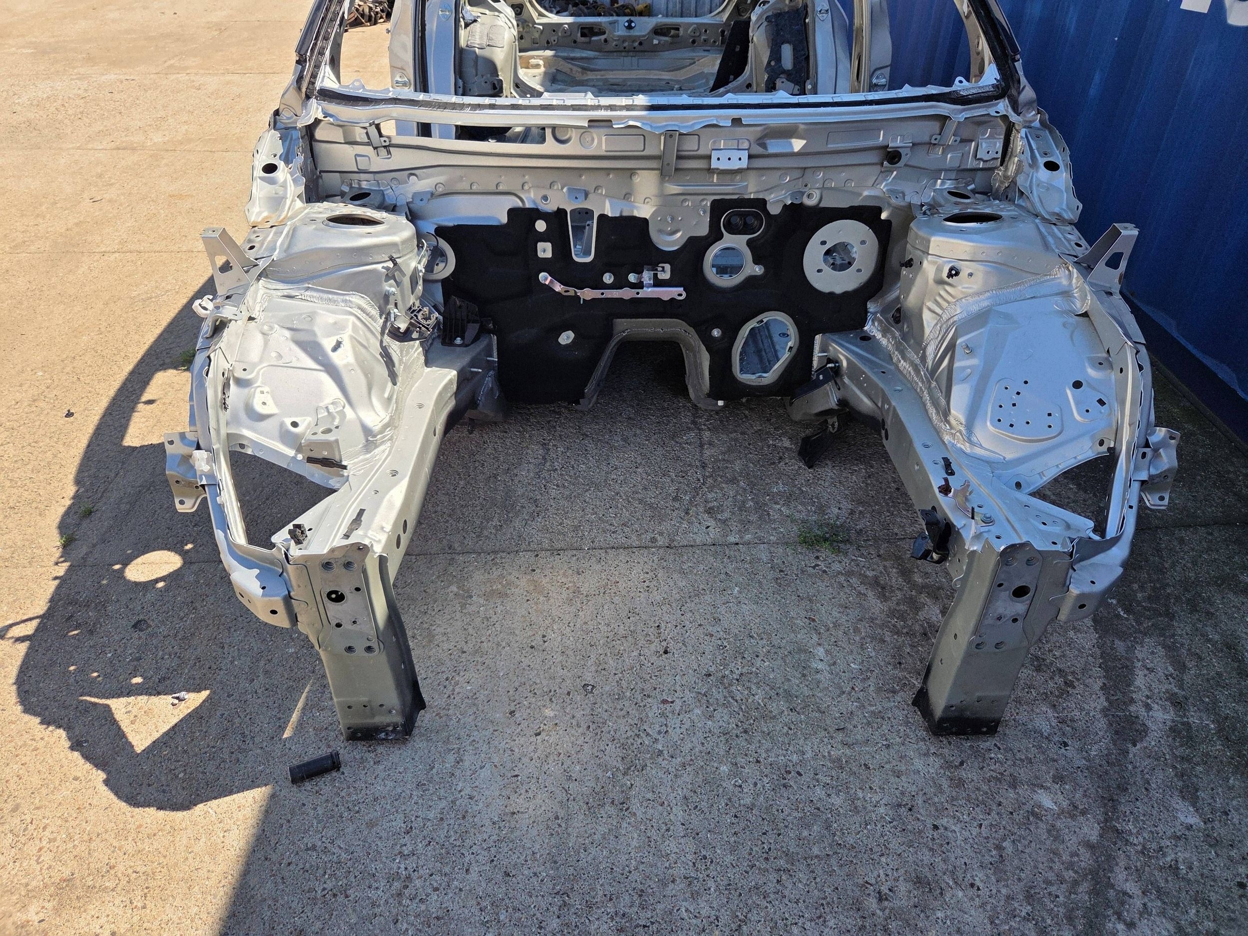 Toyota C-HR II quarter front right