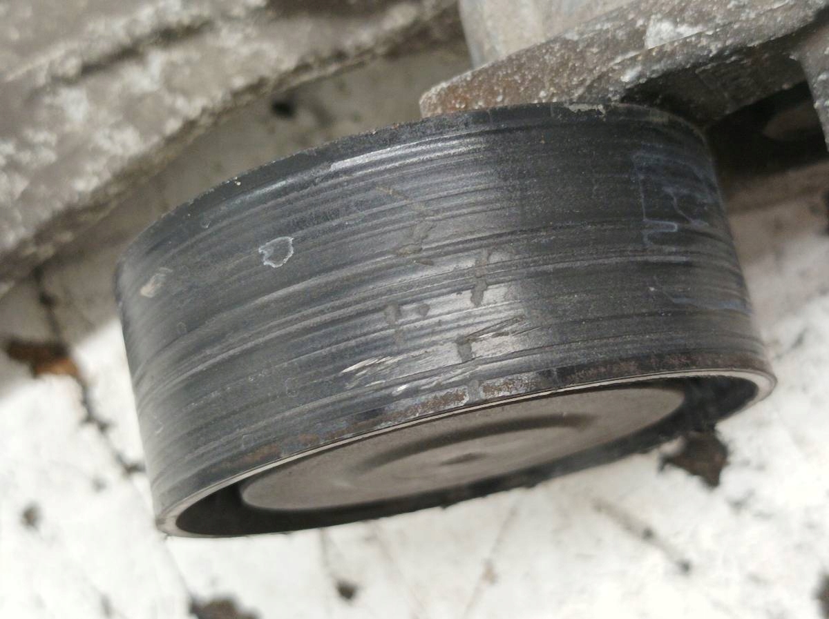 support 8200669494 1.5 DCI Renault Laguna III (2007- )