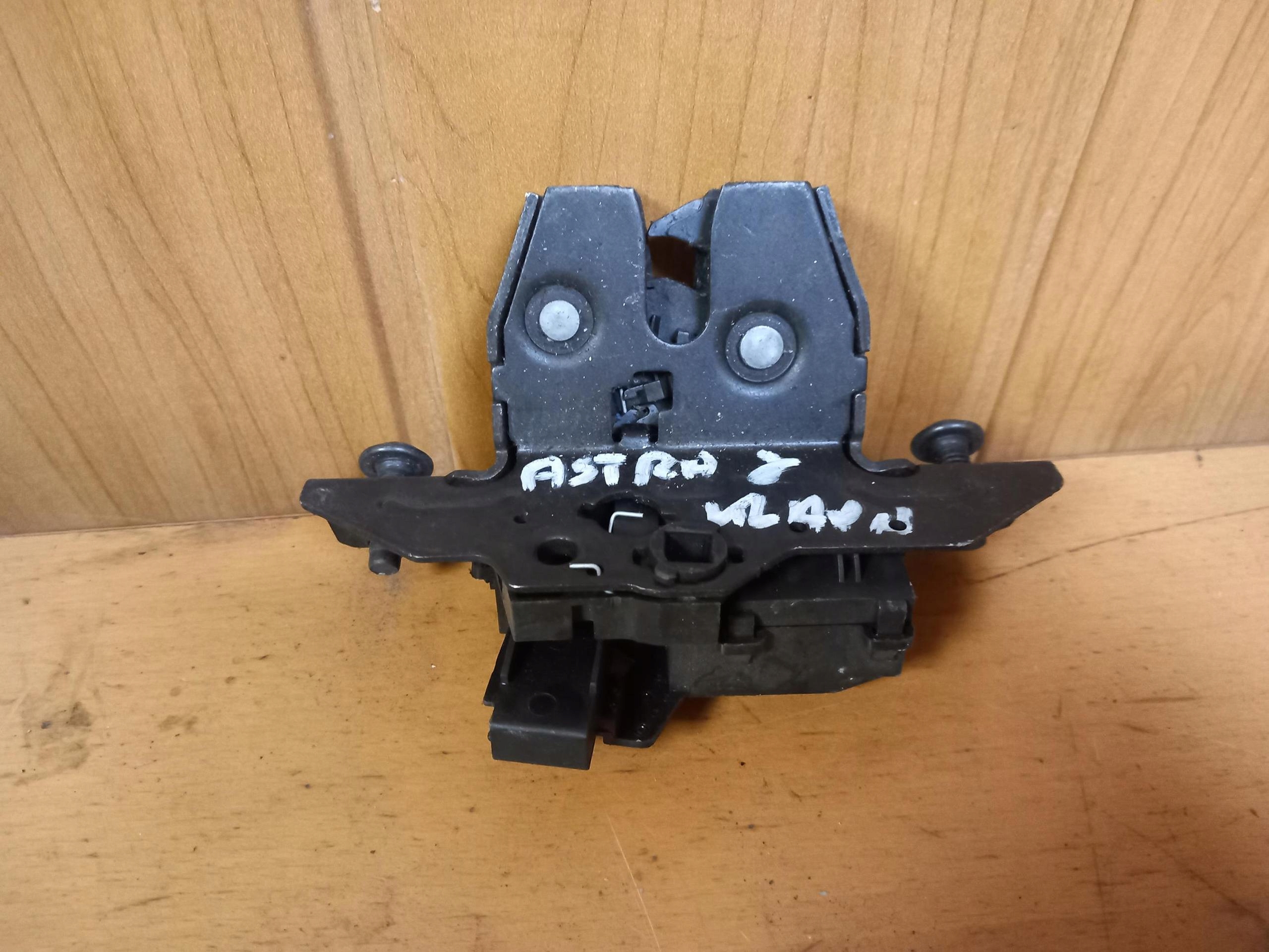 lock bonnet boot OPEL ASTRA J IV 13587646 09-15