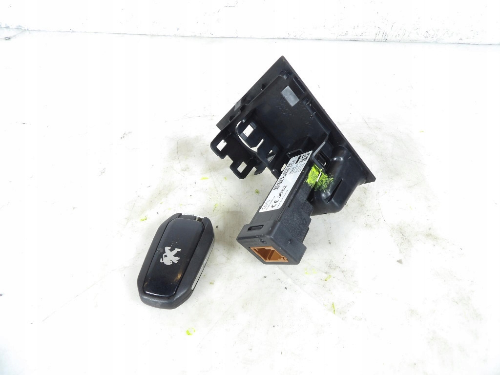ignition Peugeot OE 9665602980
