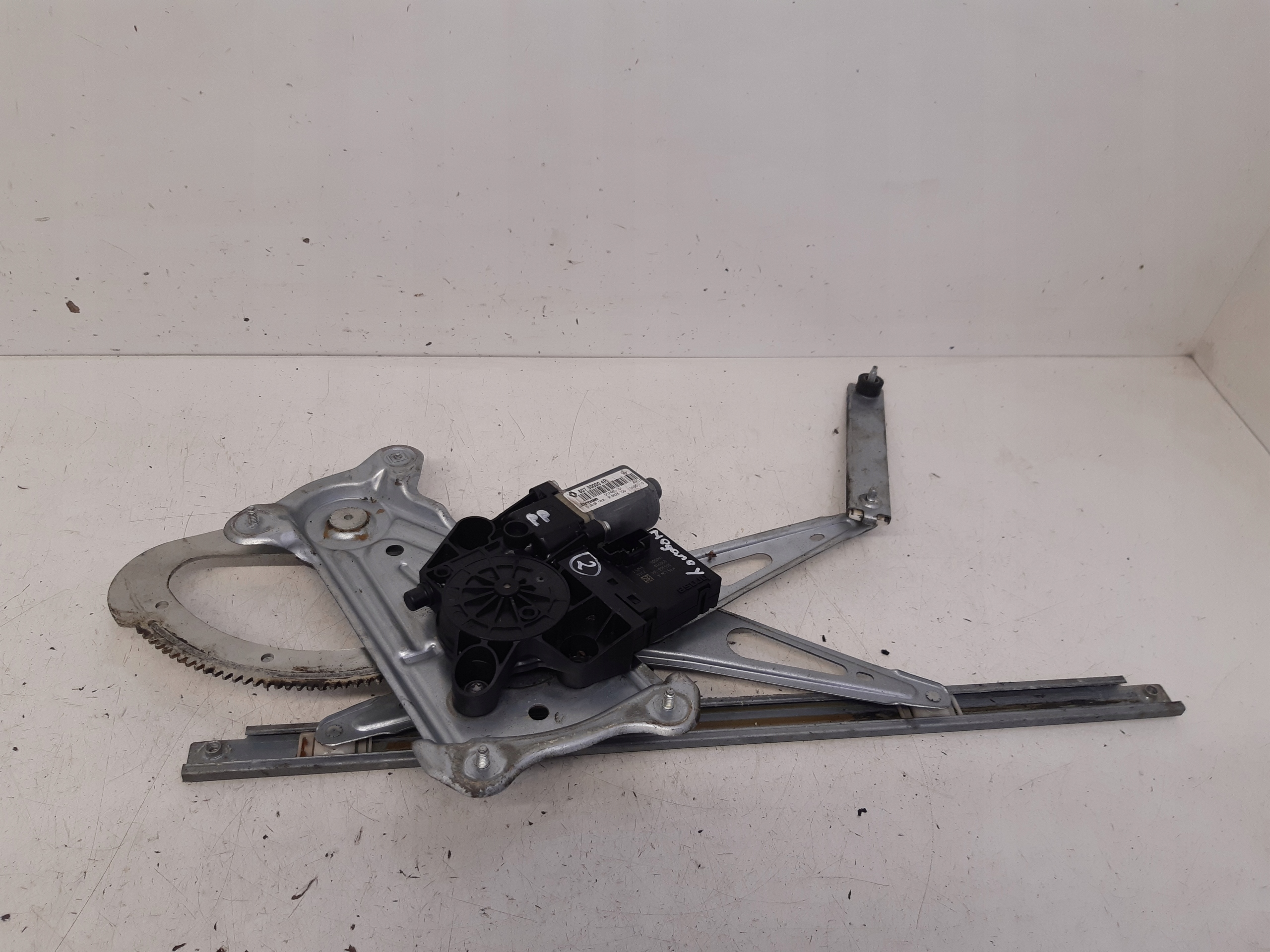window regulator right front 807300004R Renault Megane III