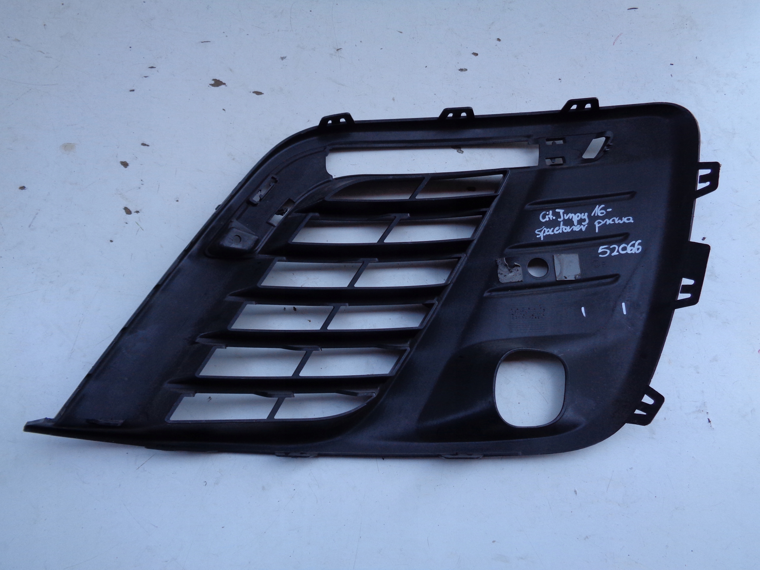 grid of a bumper right CITROEN JUMPY SPACETOURER EXPERT TRAVELLER 16- 52066