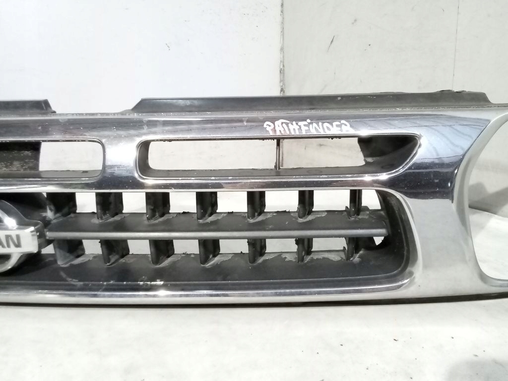 Nissan Pathfinder R50 Grill Grill Grill