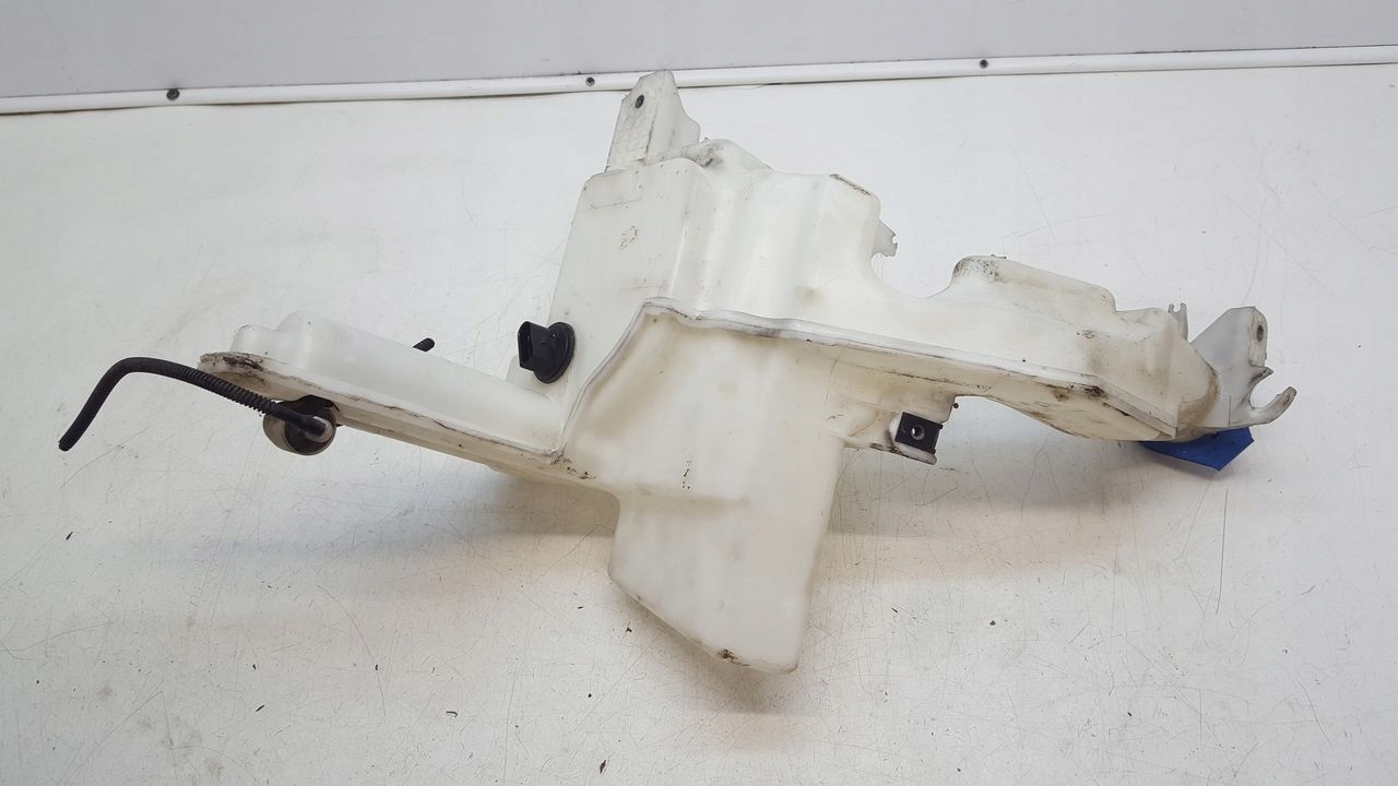 Behälter Spritzdüse VW Passat B6 2,0 TDI
