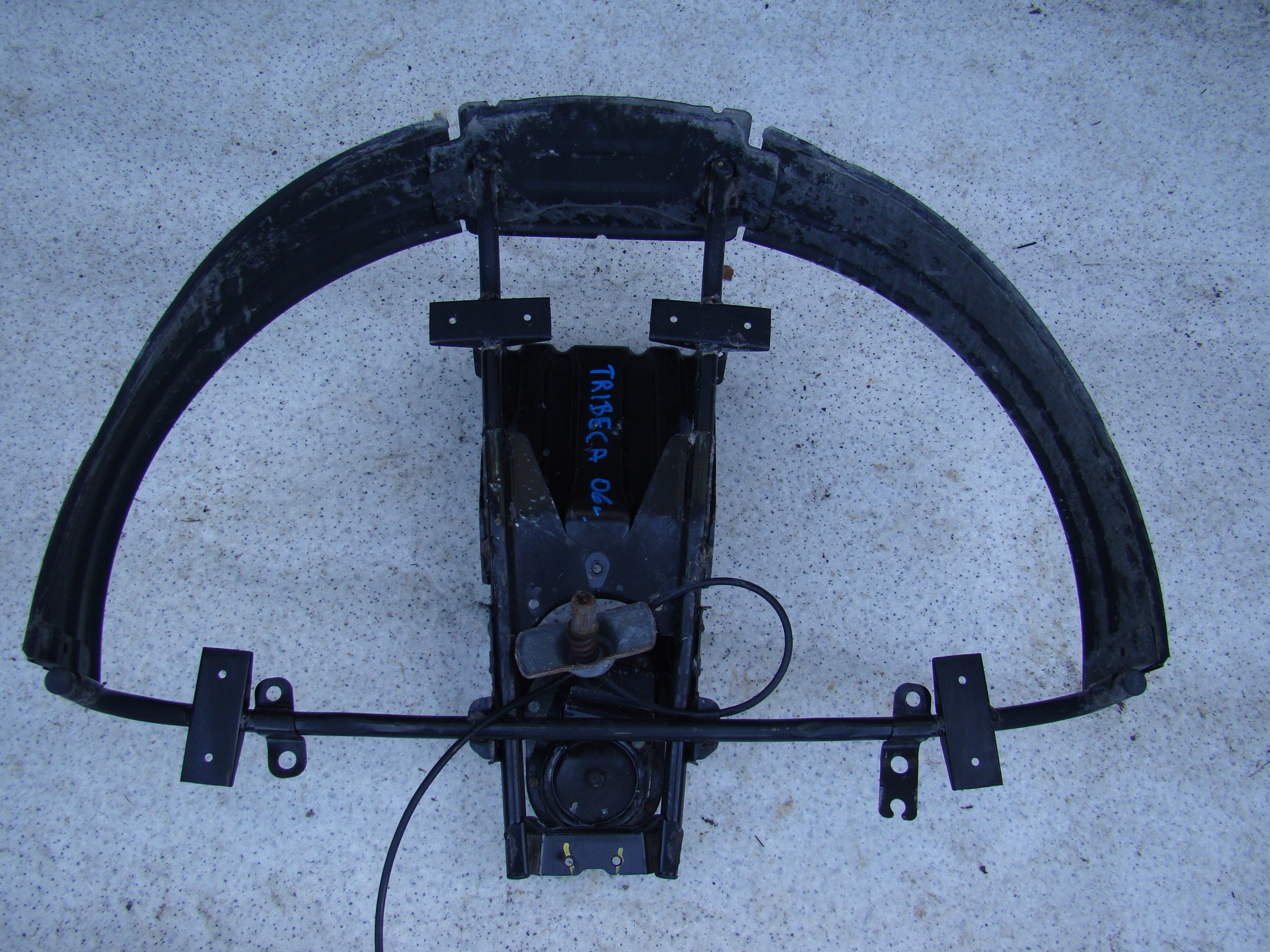 Кріплення кошик запасного колеса SUBARU TRIBECA 06r